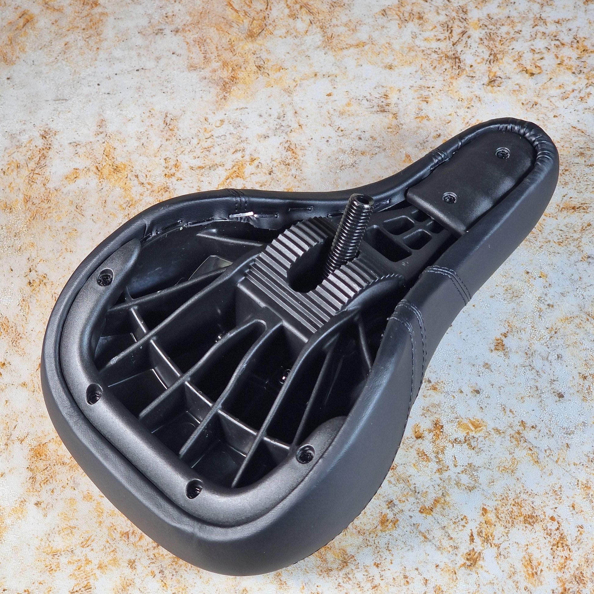 Primo BMX Parts Black / Mid / Pivotal Primo Stevie Churchill Breaker Mid Pivotal Seat Black