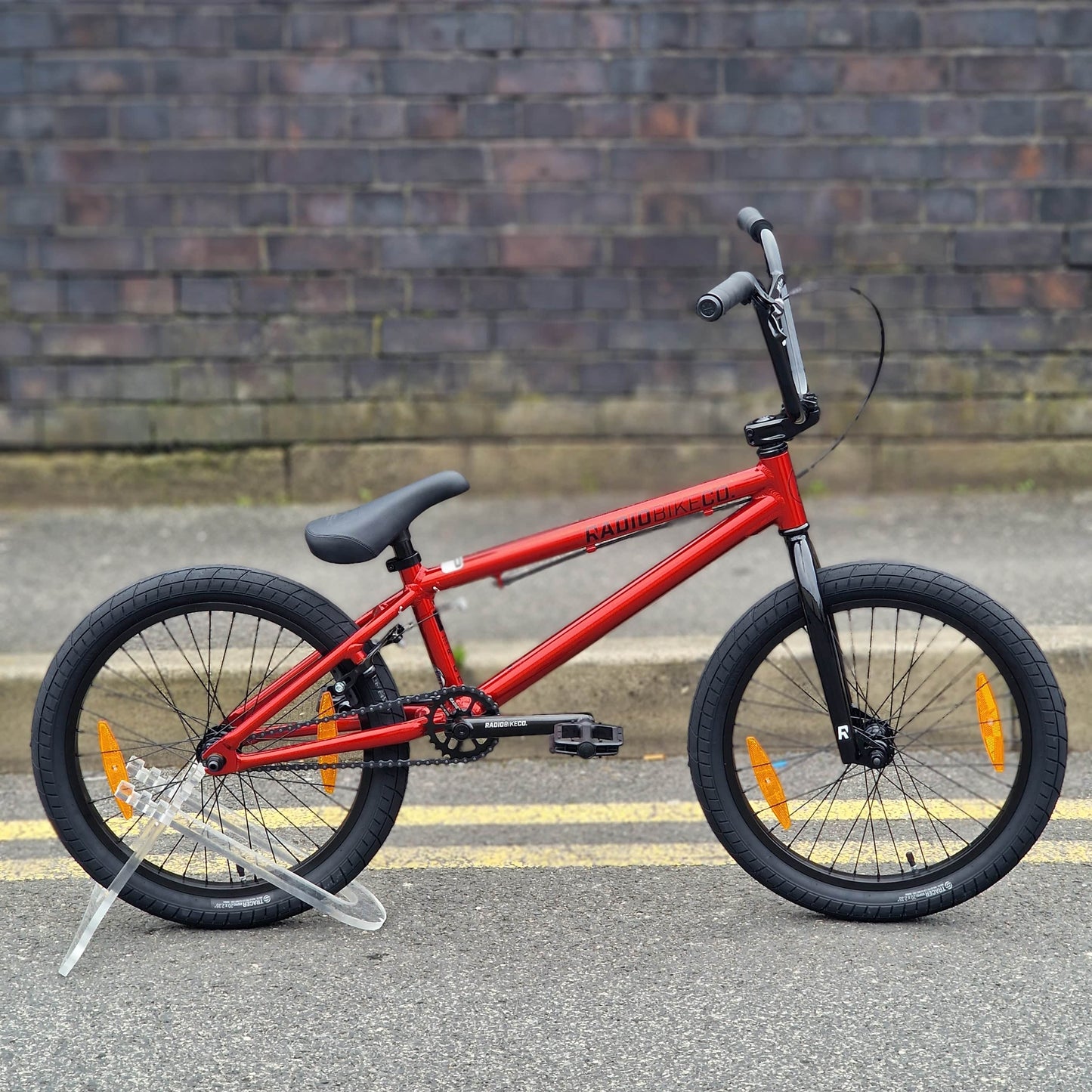 Radio BMX Bikes Candy Red Radio Dice 20 Inch Bike Candy Red