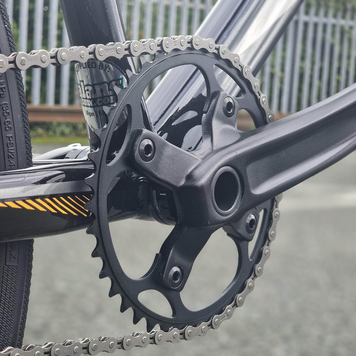 Radio BMX Racing Bikes Black Radio Raceline Helium 24 Inch Cruiser Race Bike Black