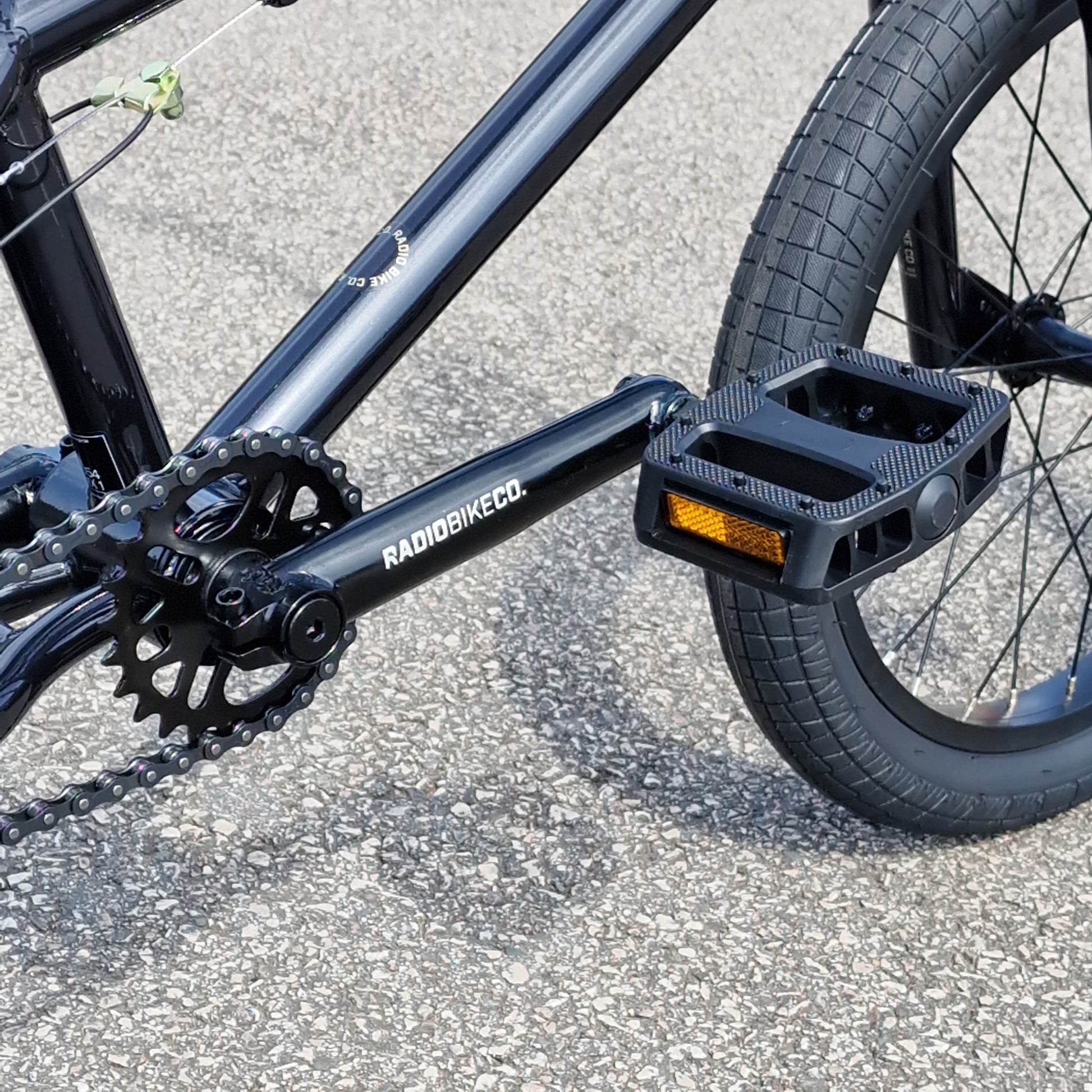 Radio BMX Bikes Radio Revo Pro 18 Inch Bike Graphite Deluxe