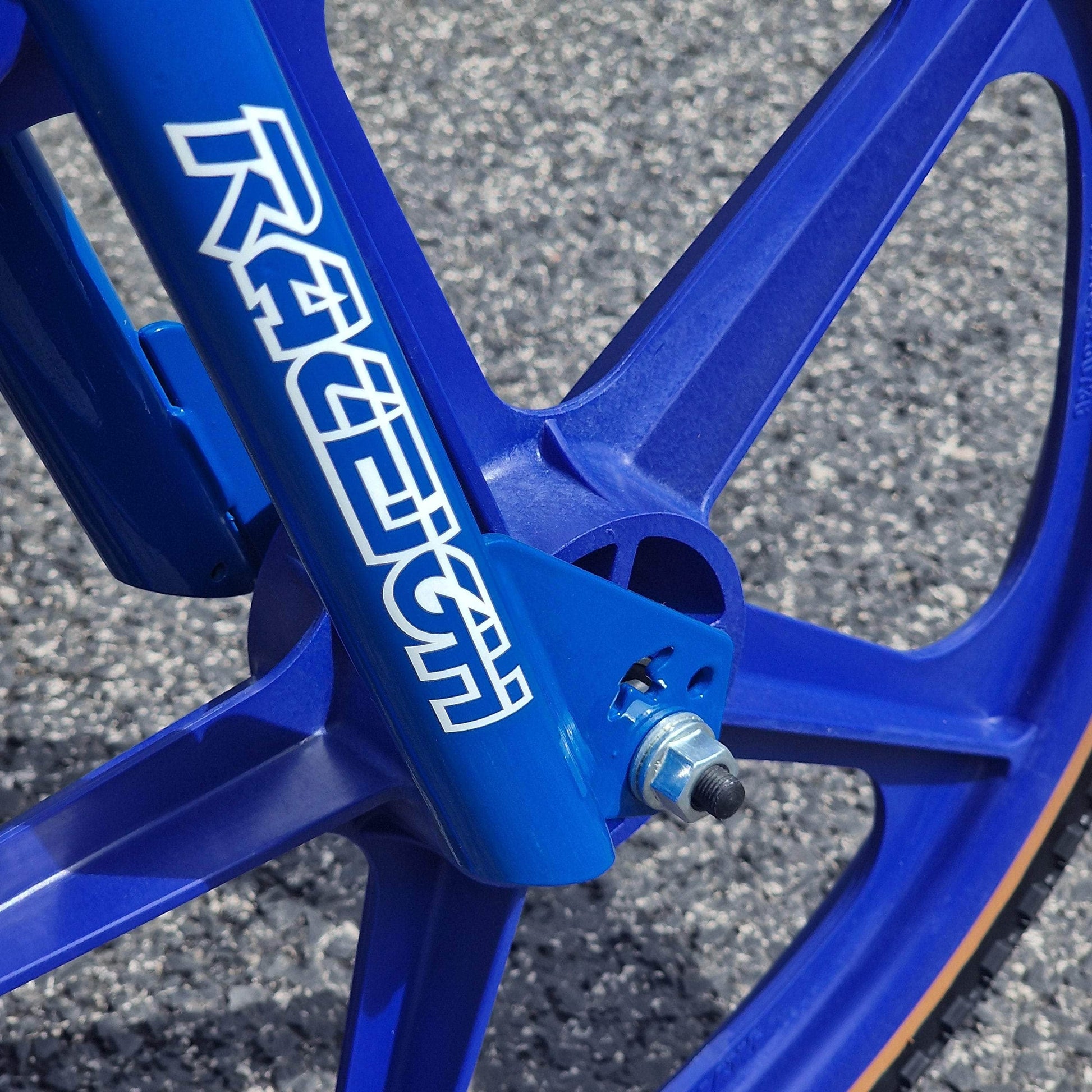 Raleigh Old School BMX Raleigh Mk 2 Burner Team Special Bike with Blue Skyway Tuff Wheels