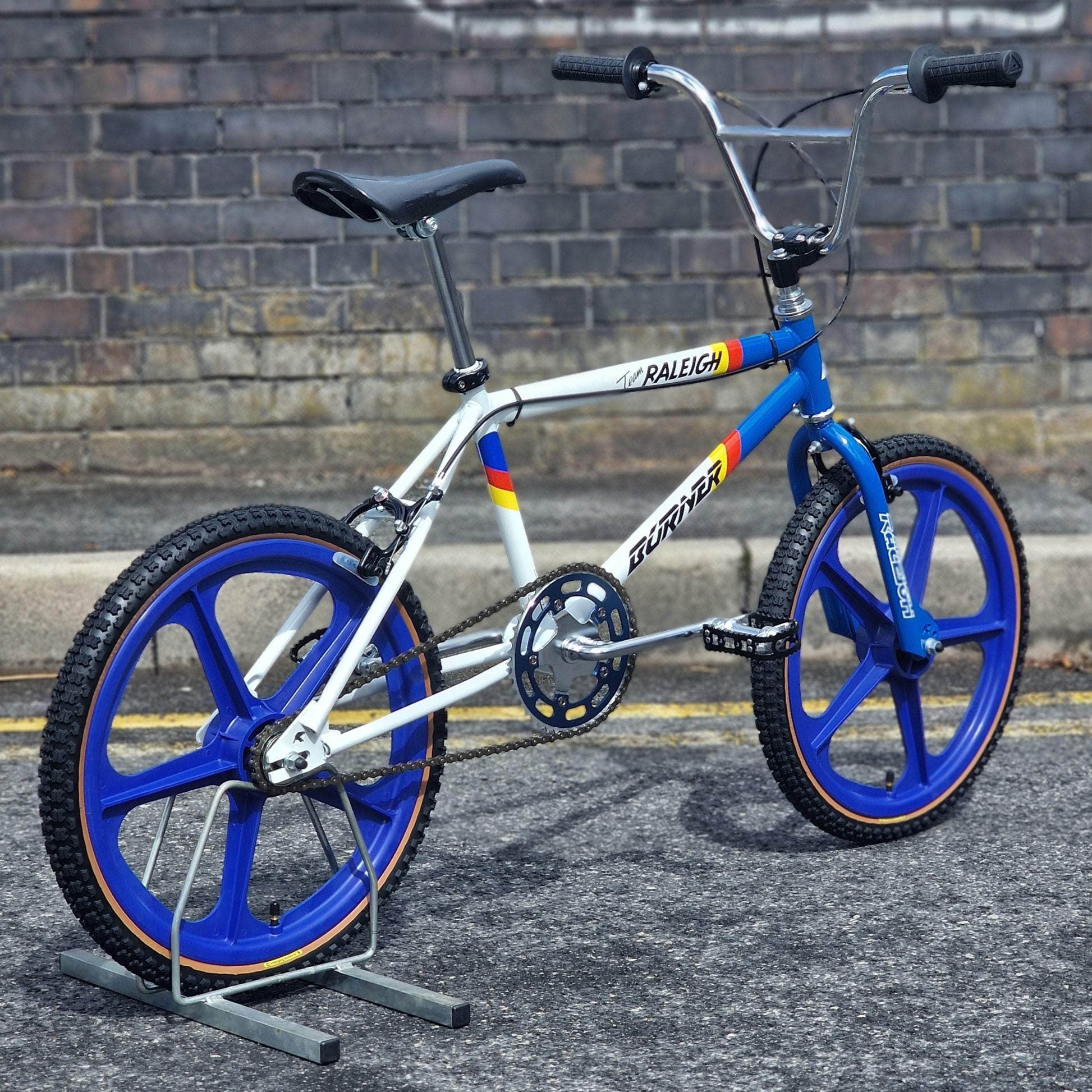 Raleigh Old School BMX Raleigh Mk 2 Burner Team Special Bike with Blue Skyway Tuff Wheels