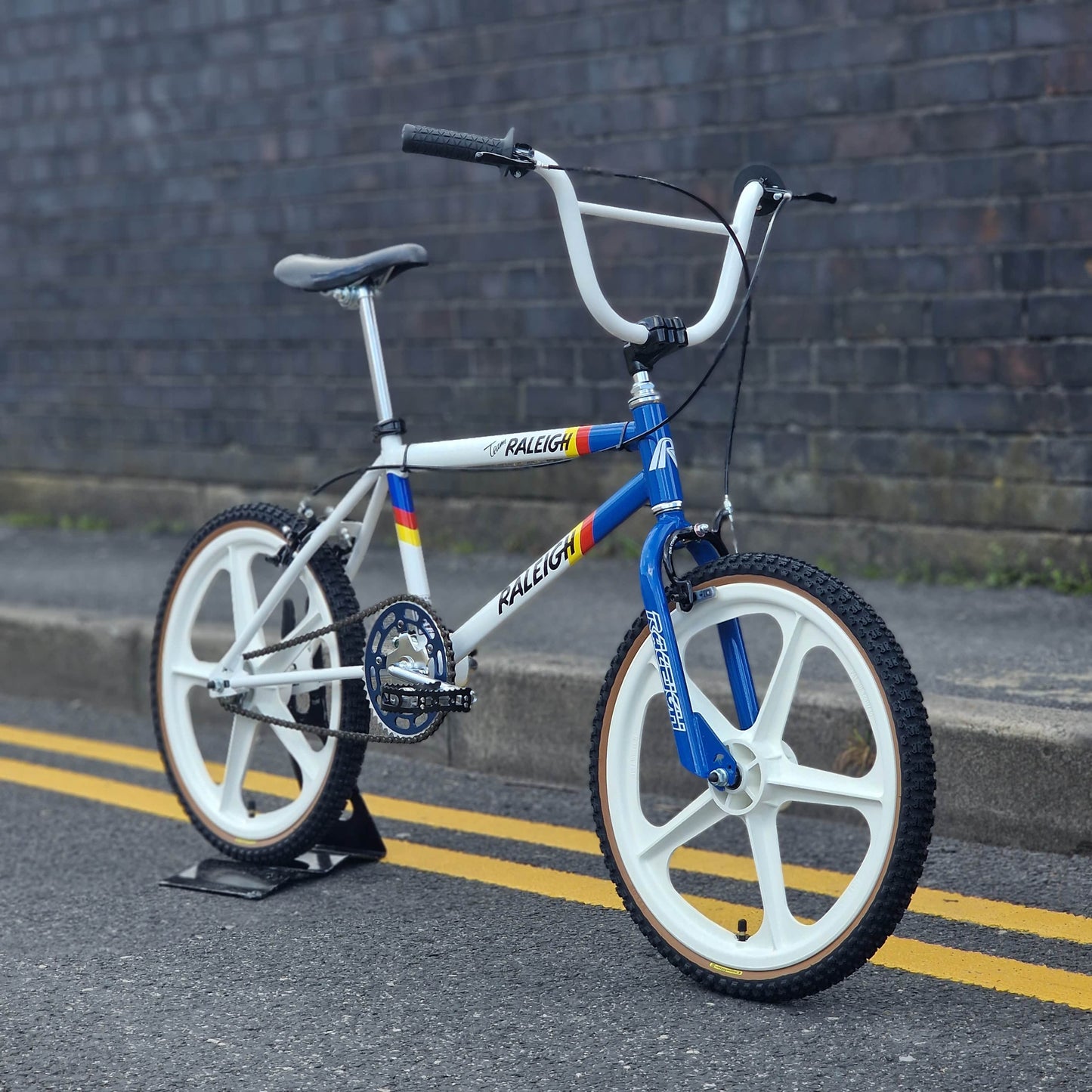 Raleigh Old School BMX Bikes Raleigh Mk 2 Burner Team Special Bike with Skyway Tuff Wheels
