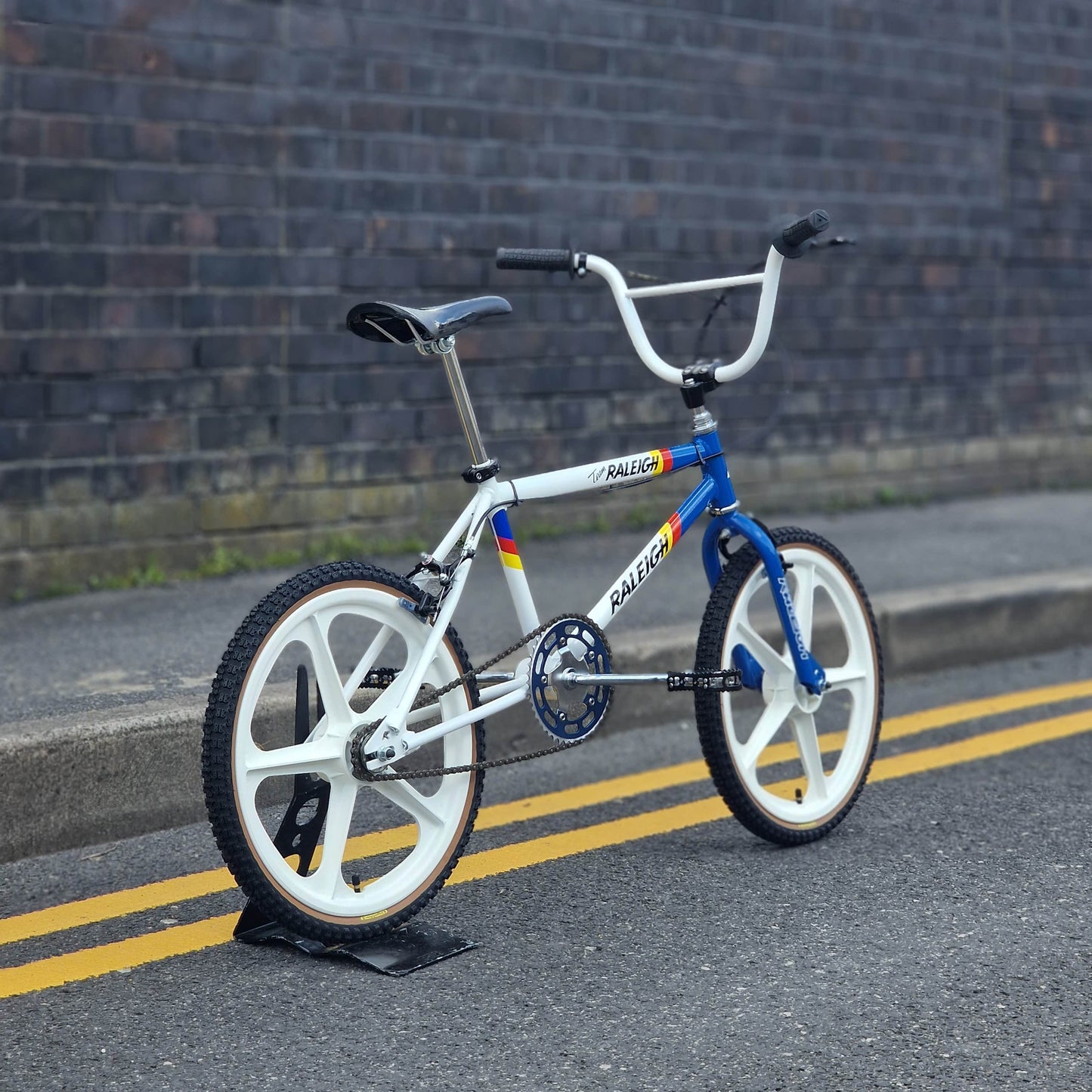 Raleigh Old School BMX Bikes Raleigh Mk 2 Burner Team Special Bike with Skyway Tuff Wheels