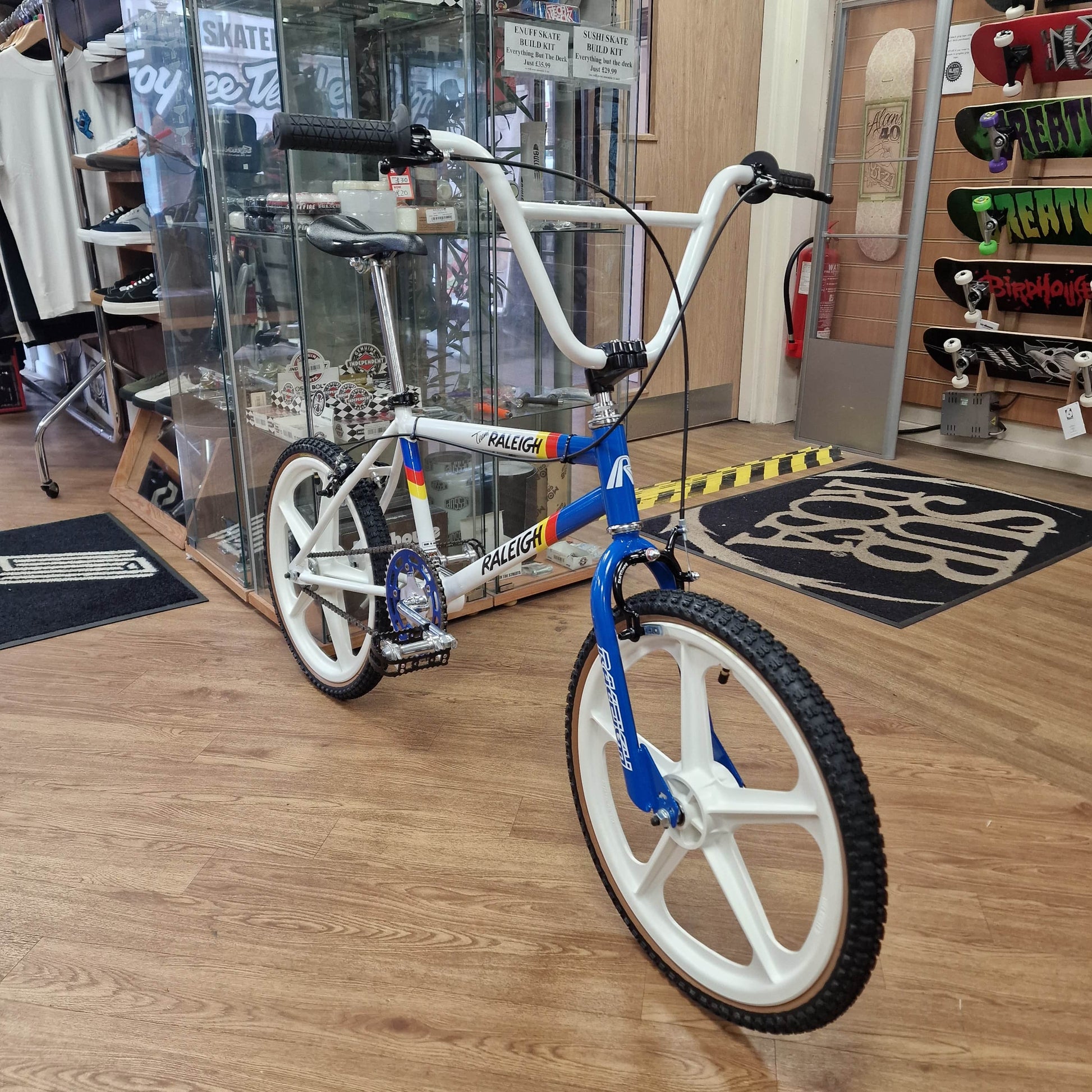 Raleigh Old School BMX Bikes Raleigh Mk 2 Burner Team Special Bike with Skyway Tuff Wheels