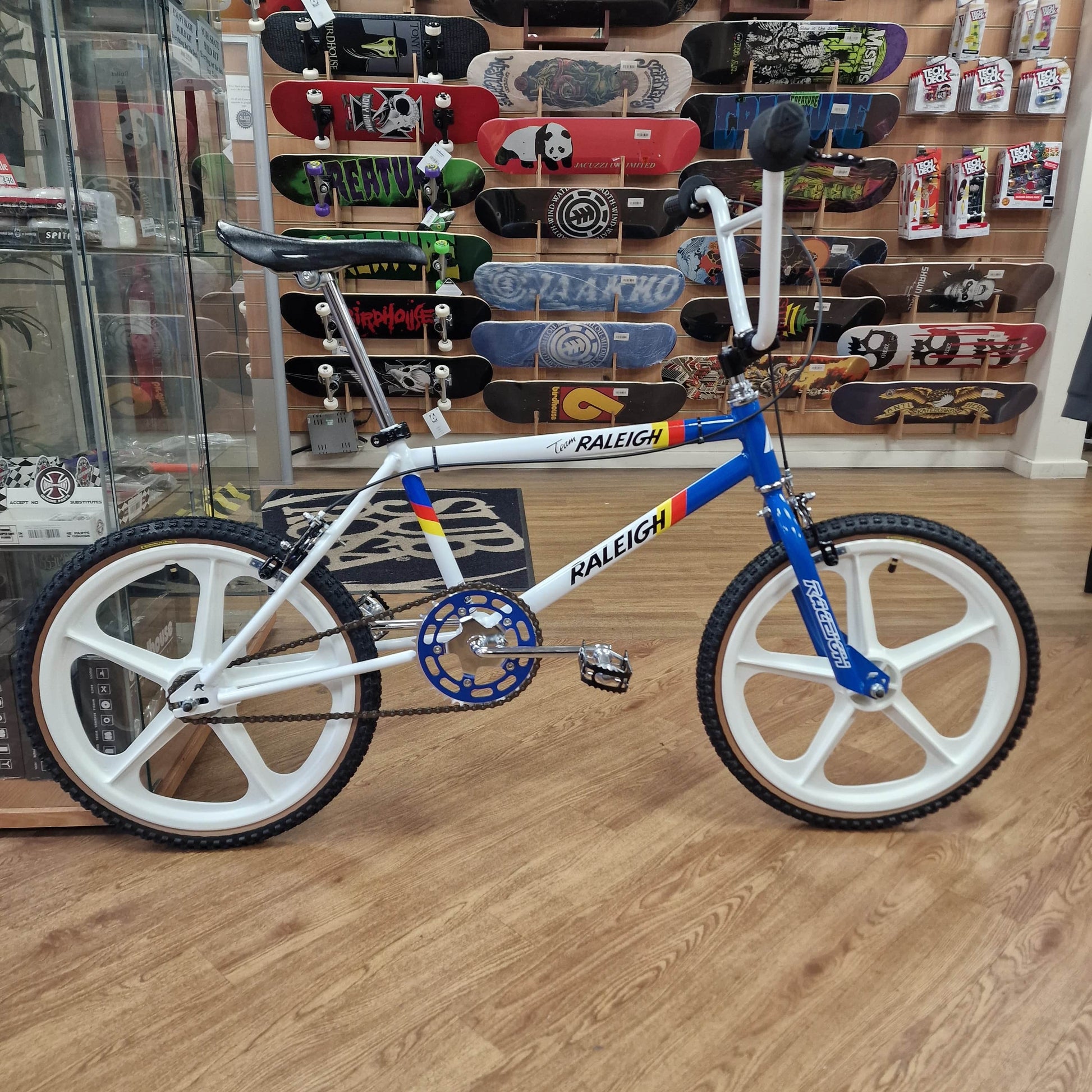 Raleigh Old School BMX Bikes Raleigh Mk 2 Burner Team Special Bike with Skyway Tuff Wheels