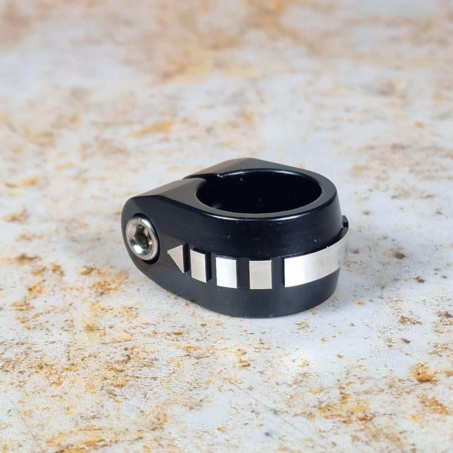 Redline Old School BMX Black Redline Broken Arrow Seatclamp