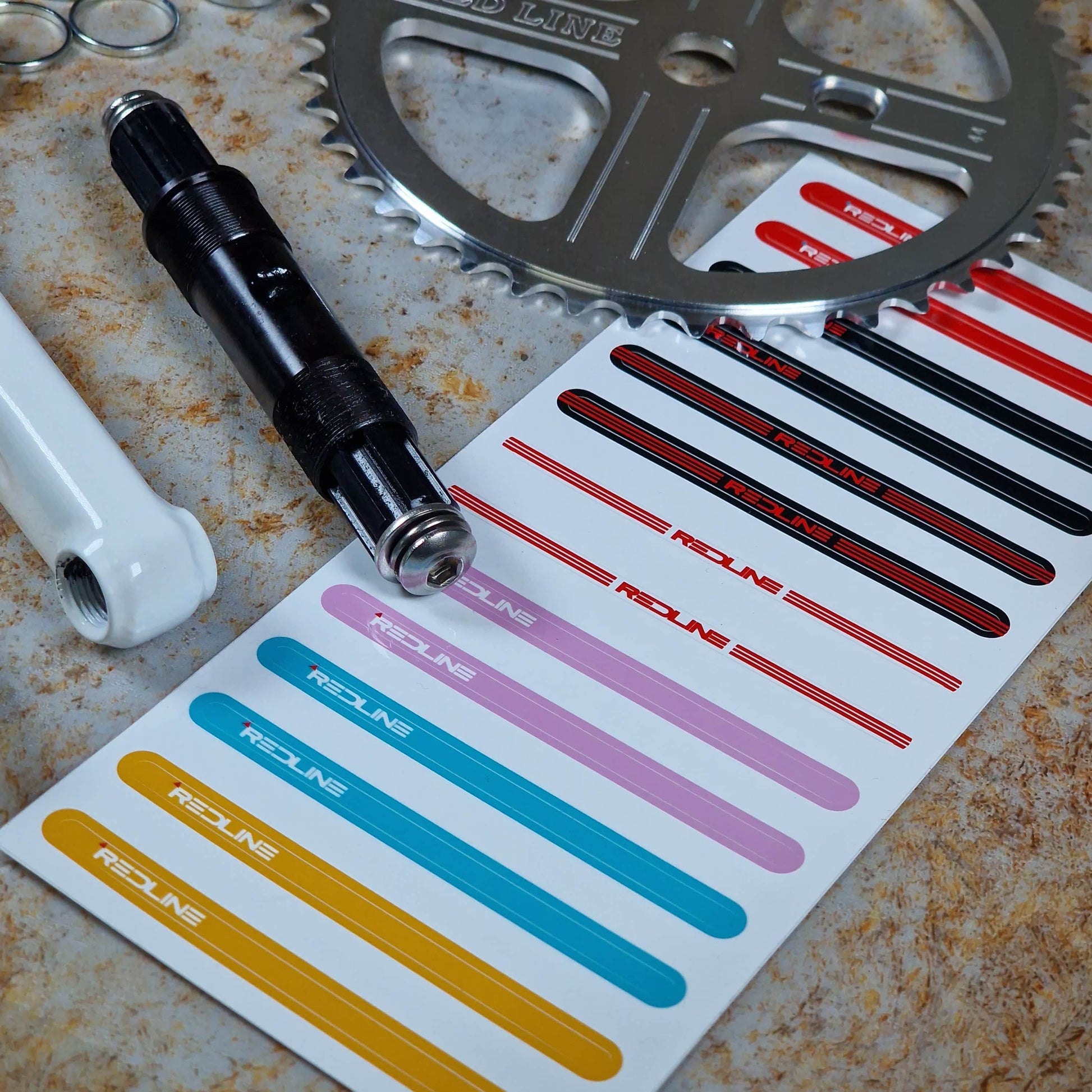 Redline Vintage Old School BMX 180mm Redline Vintage 401 Single Pinch Flight Cranks with Techmatik BB White