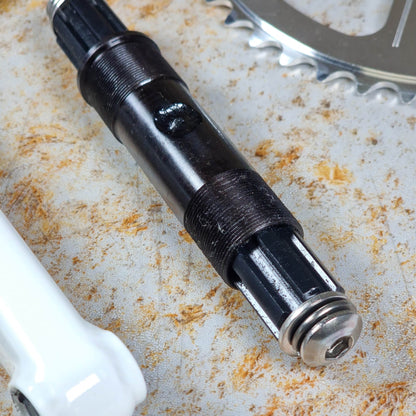 Redline Vintage Old School BMX 180mm Redline Vintage 401 Single Pinch Flight Cranks with Techmatik BB White