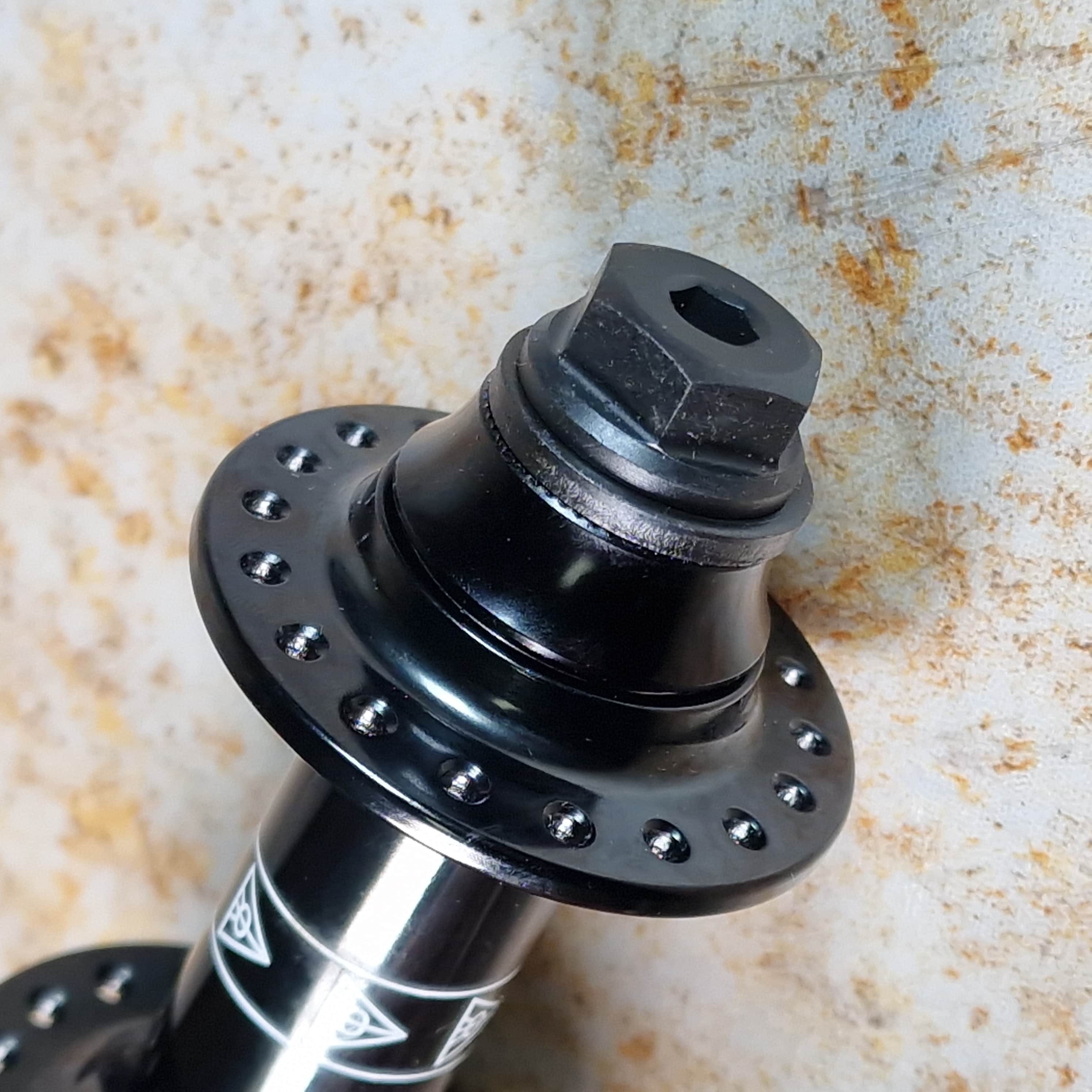 Relic Revolve Female Front BMX Hub | Alans BMX