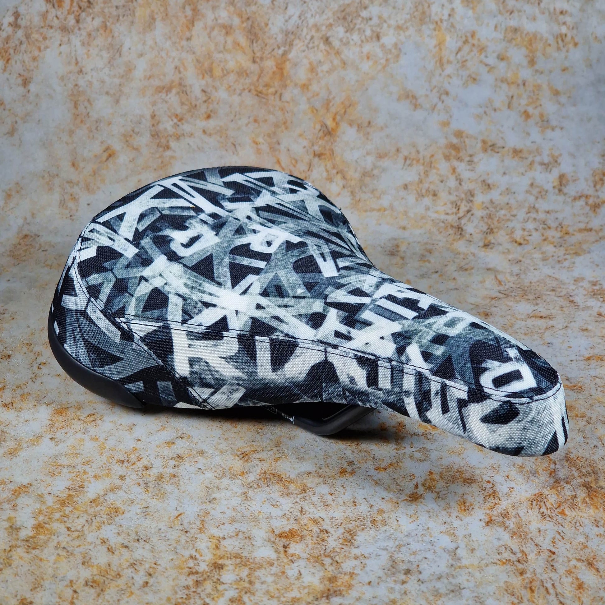 Rixin BMX Parts Fat / Black/White Rixin Noise Railed Seat