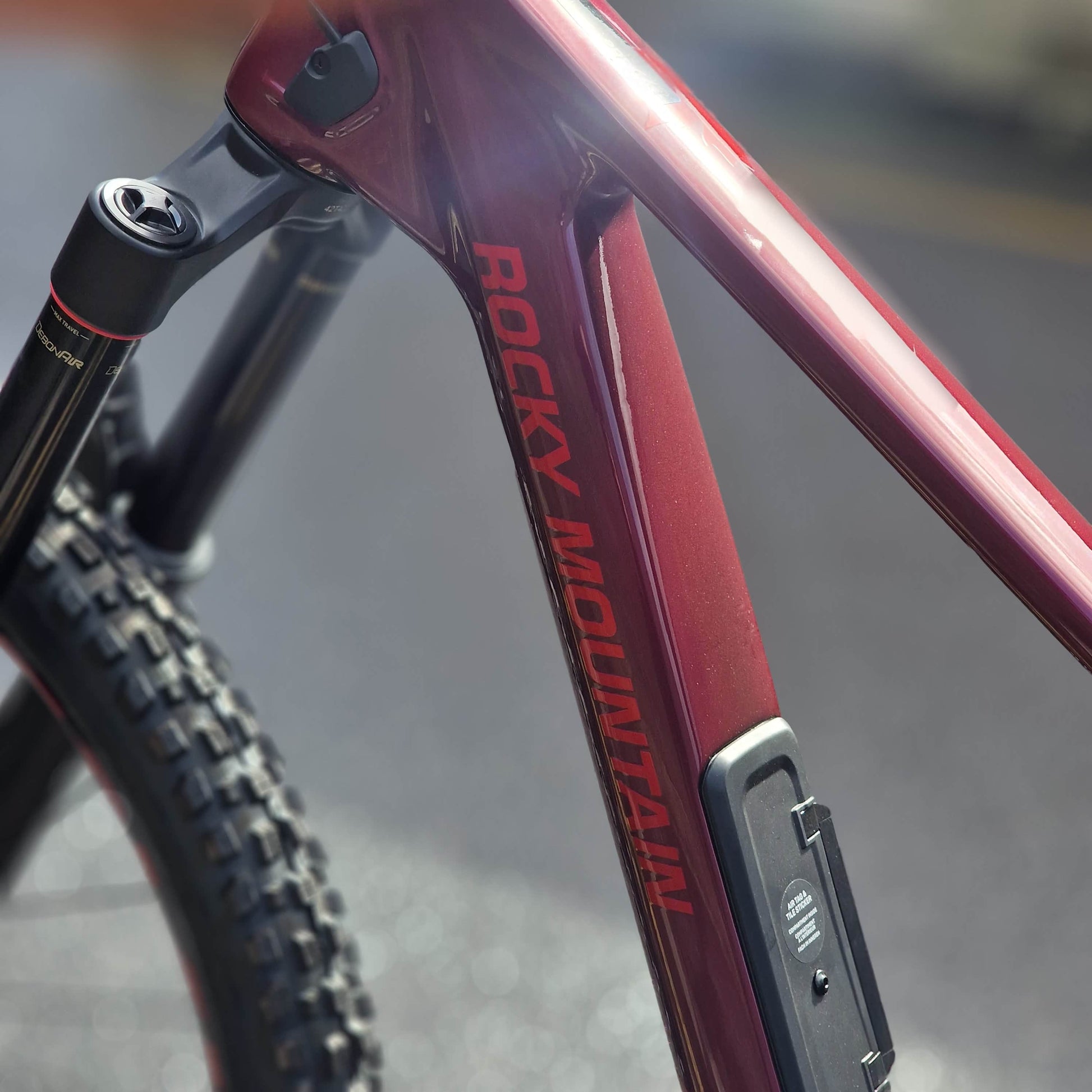 Rocky Mountain Bikes Rocky Mountain Altitude Carbon 70 Full Suspension Mountain Bike Purple / Red