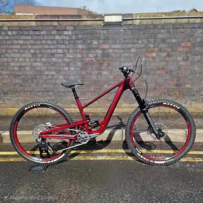 Rocky Mountain Bikes Rocky Mountain Altitude Carbon 70 Full Suspension Mountain Bike Purple / Red