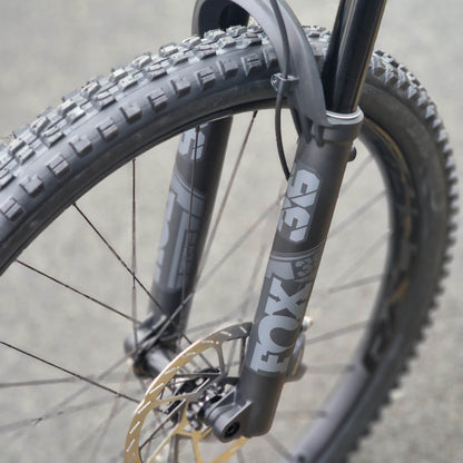 Scott Bikes Rocky Mountain Instinct Carbon 70 Mountain Bike Grey / Beige