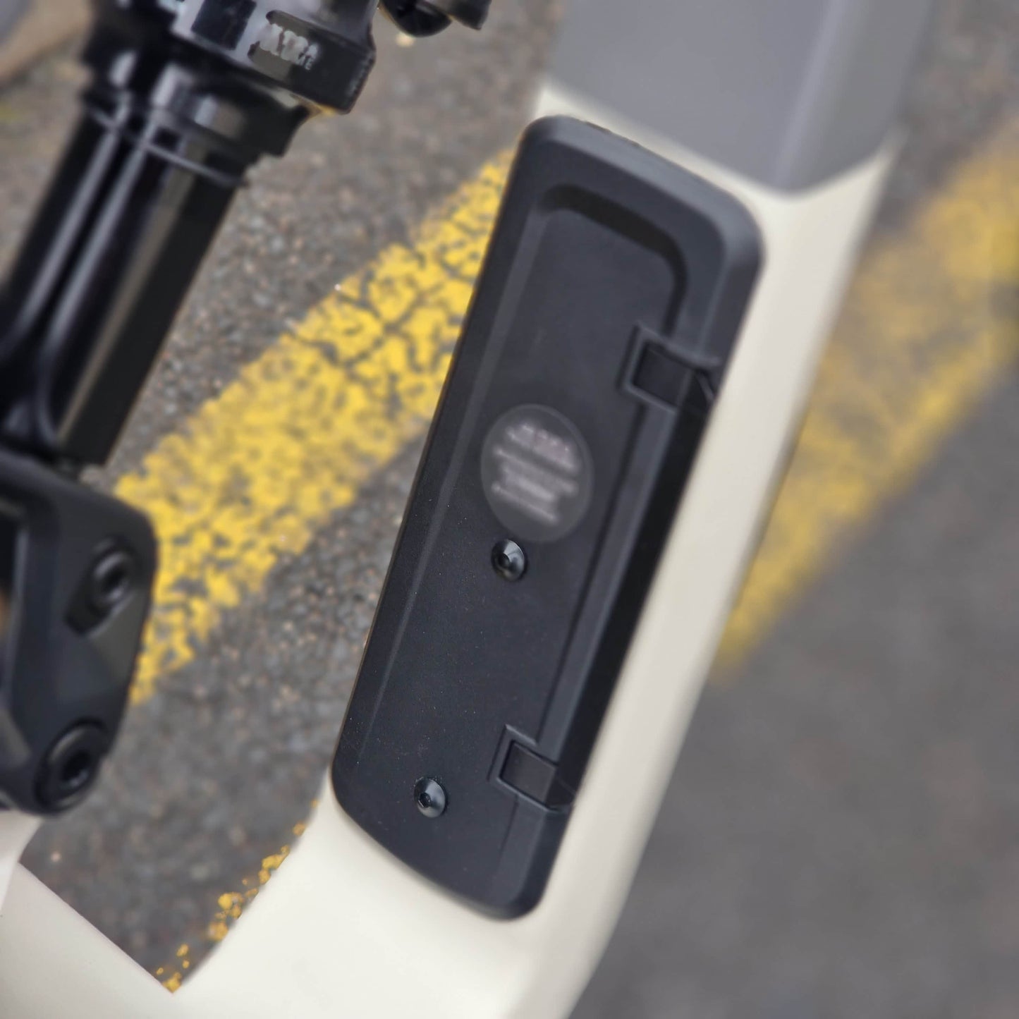 Scott Bikes Rocky Mountain Instinct Carbon 70 Mountain Bike Grey / Beige