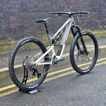 Rocky Mountain Bikes Rocky Mountain Instinct Carbon 70 Mountain Bike Grey / Beige