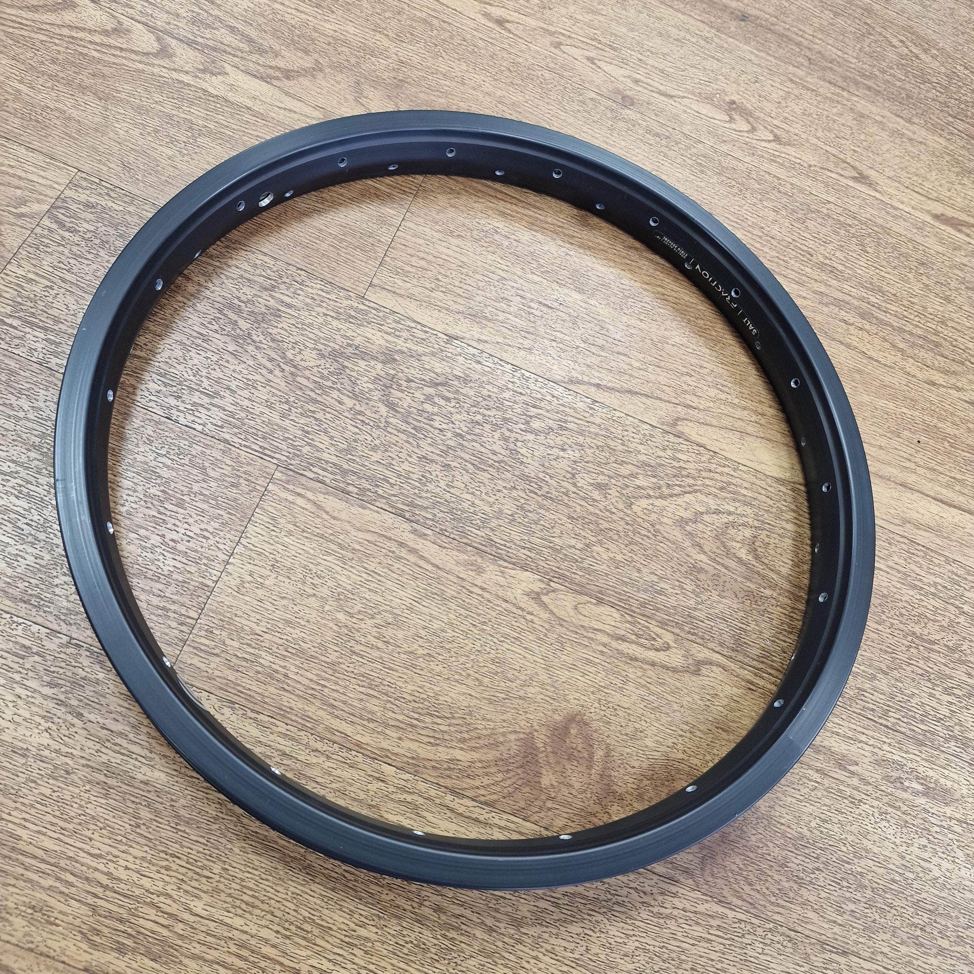 Salt 18 Inch / Black Salt Fraction 18 Inch Rim