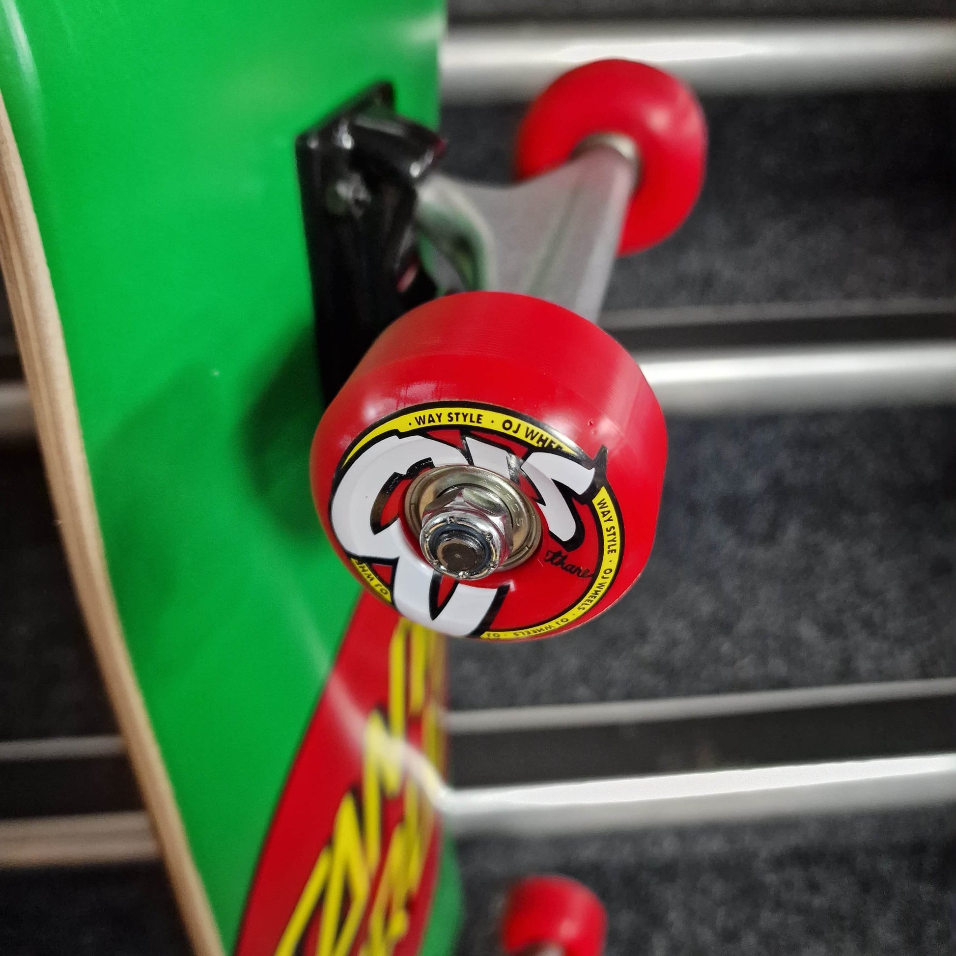 Santa cruz Skateboards Santa Cruz Classic Dot 7.8" Complete Skateboard