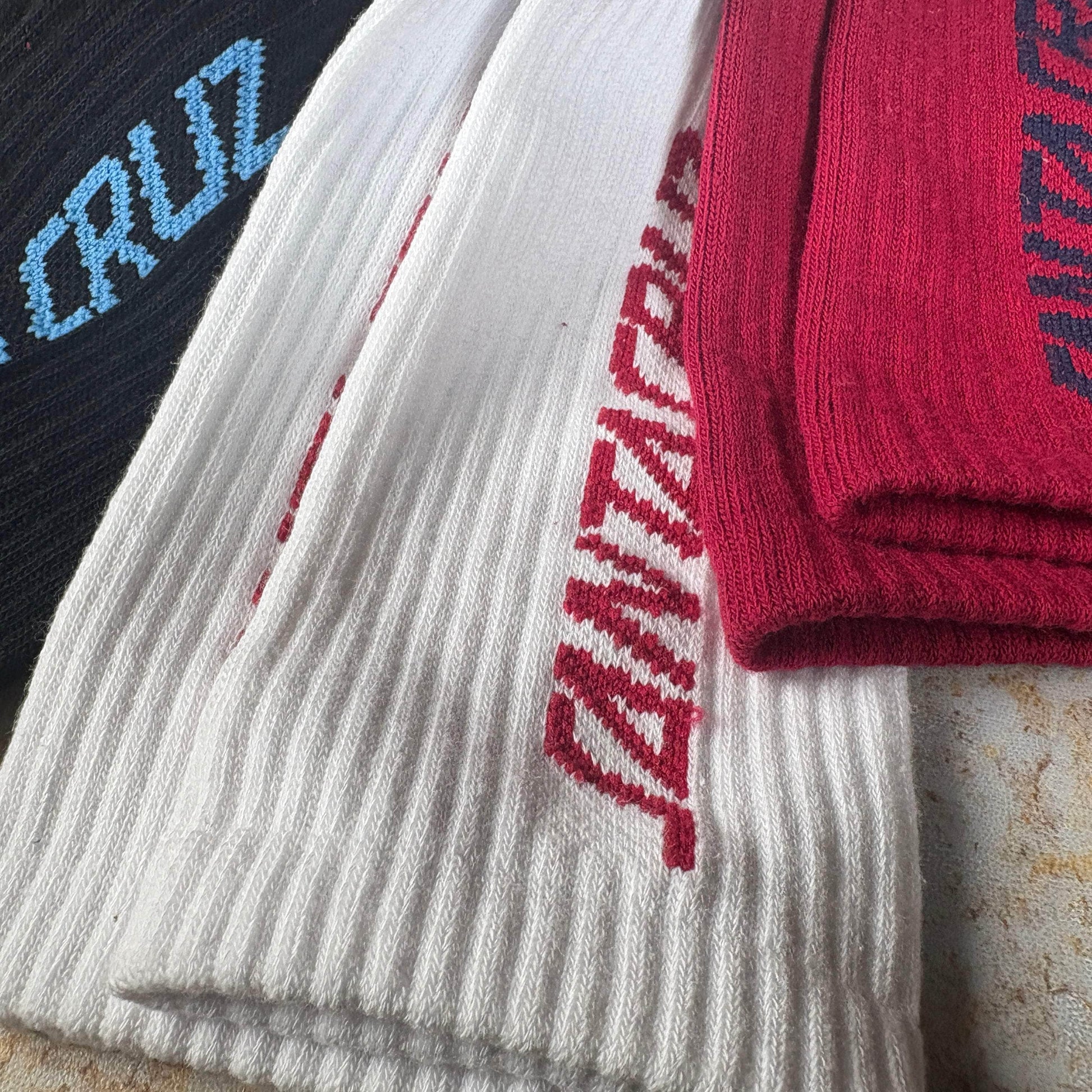 Santa Cruz Clothing & Shoes Black / Red / White / UK 8-11 Santa Cruz Strip Socks 3 Pack Black / Red / White