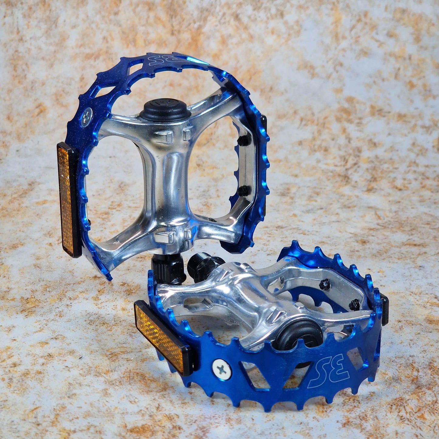 SE Bikes Old School BMX Blue SE Bikes Beartrap Pedals