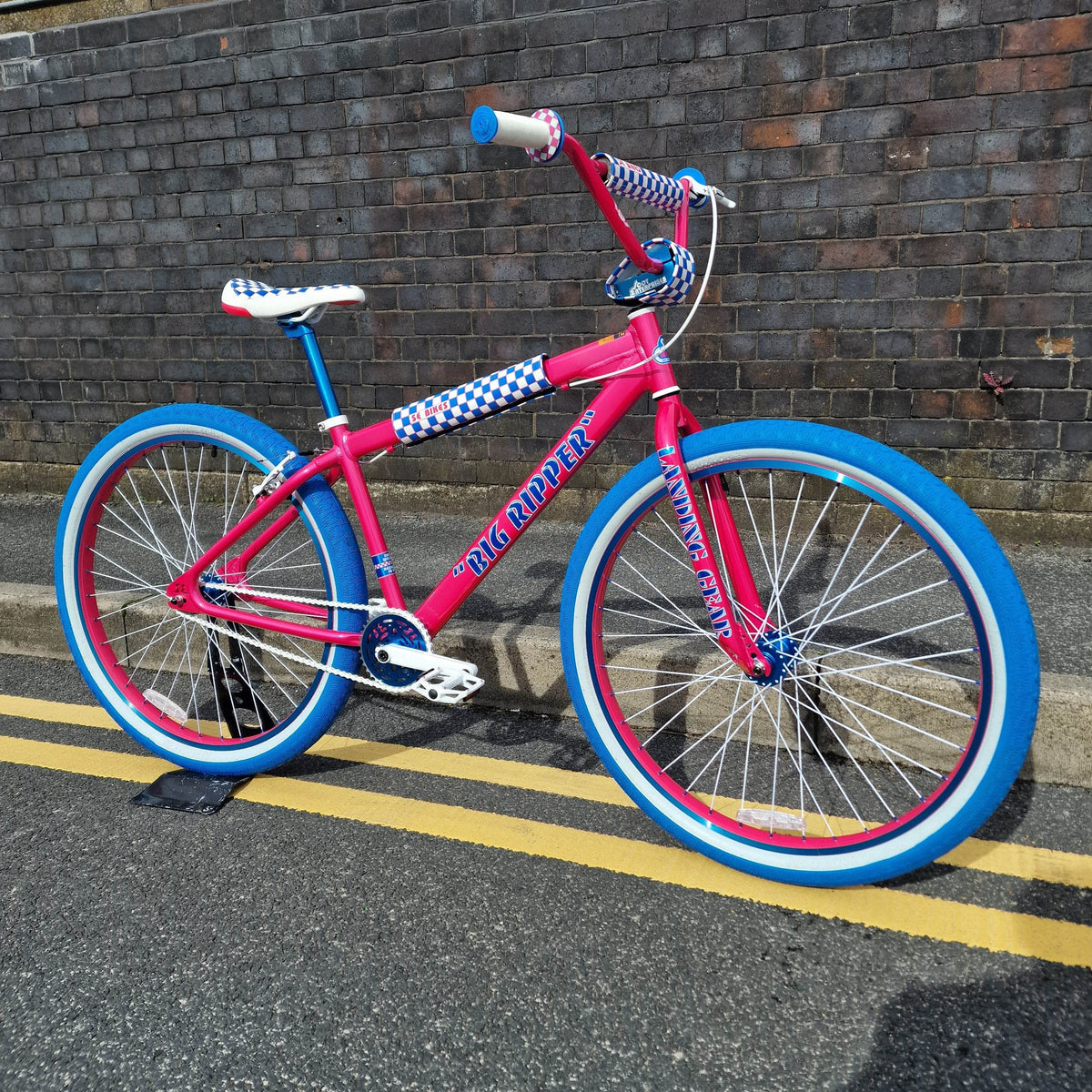 SE Bikes BMX Bikes Hot Pink SE Bikes Big Ripper 29 Inch Bike Hot Pink