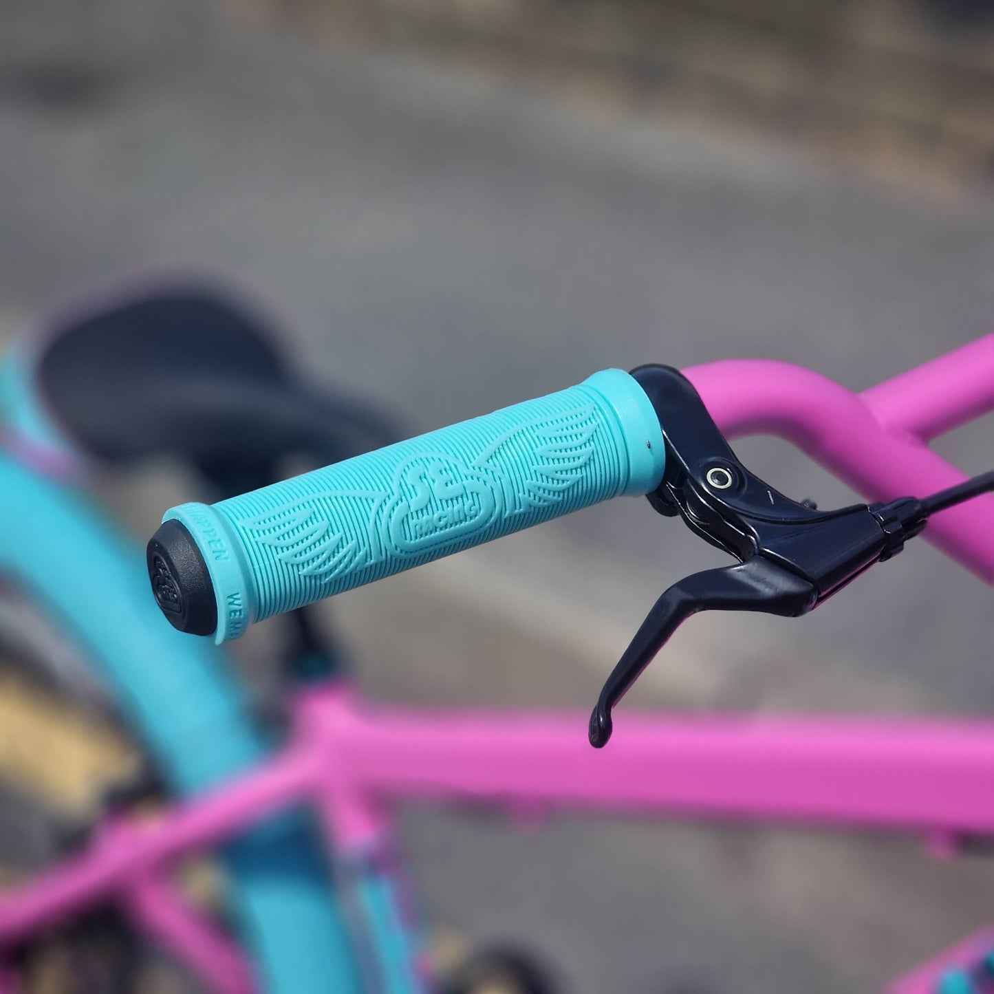 SE Bikes BMX Bikes Matt Pink Bubblegum SE Bikes Blocks Flyer 26 Inch Bike Matte Pink Bubblegum
