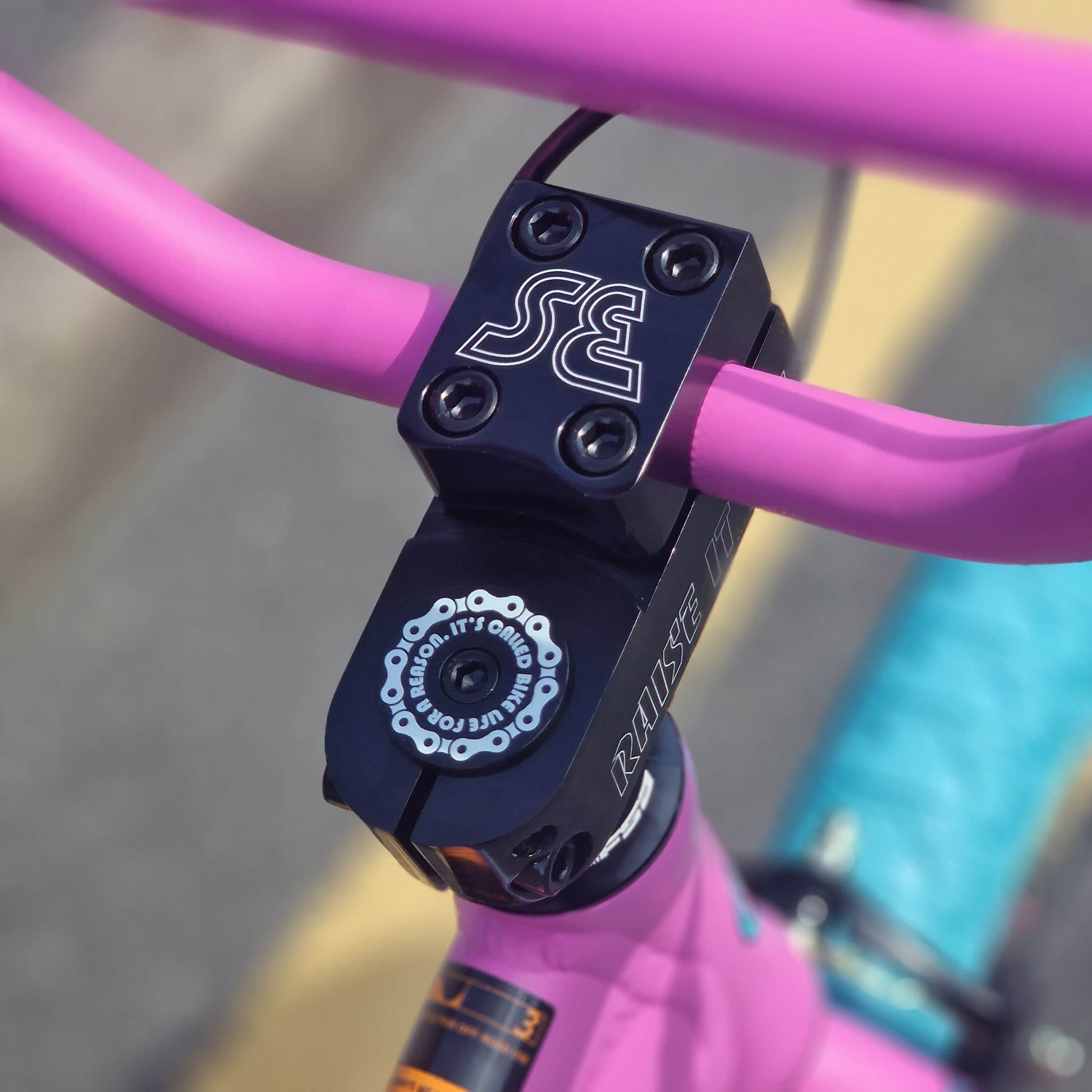 SE Bikes BMX Bikes Matt Pink Bubblegum SE Bikes Blocks Flyer 26 Inch Bike Matte Pink Bubblegum