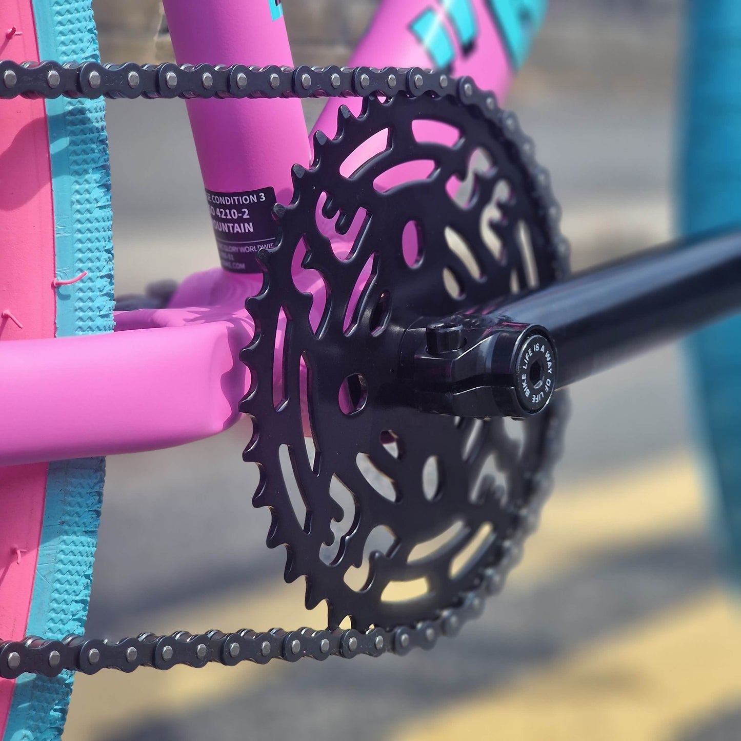 SE Bikes BMX Bikes Matt Pink Bubblegum SE Bikes Blocks Flyer 26 Inch Bike Matte Pink Bubblegum