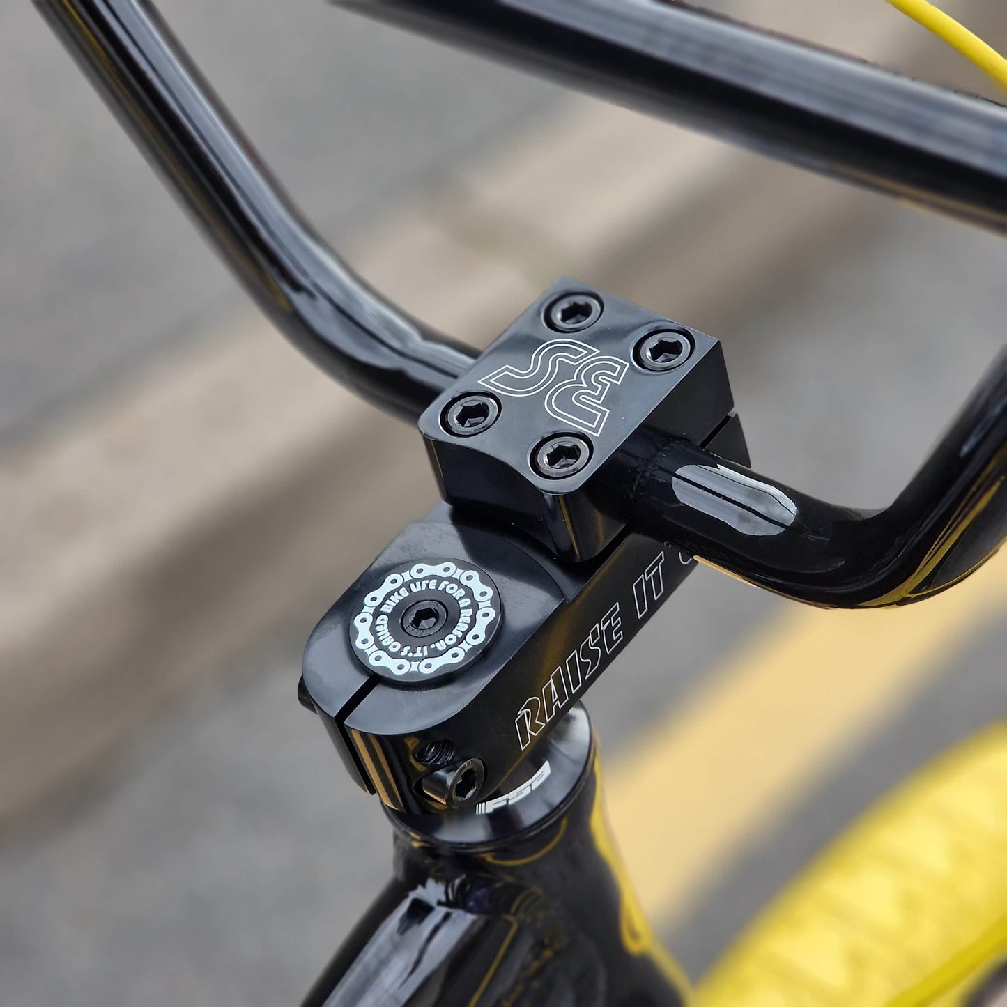 SE Bikes BMX Bikes Black Bumblebee SE Bikes So Cal Flyer 24 Inch Bike Black Bumblebee