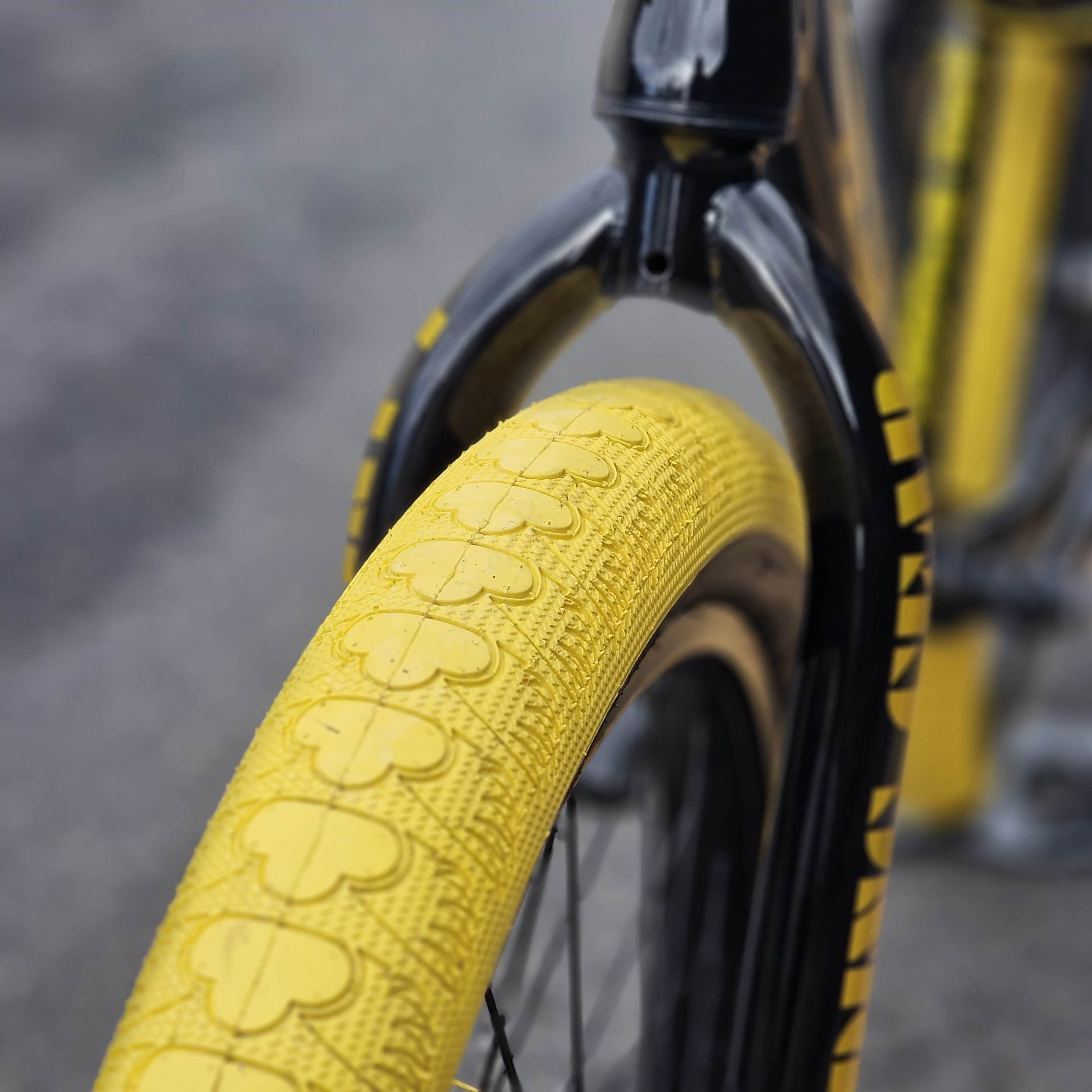 SE Bikes BMX Bikes Black Bumblebee SE Bikes So Cal Flyer 24 Inch Bike Black Bumblebee