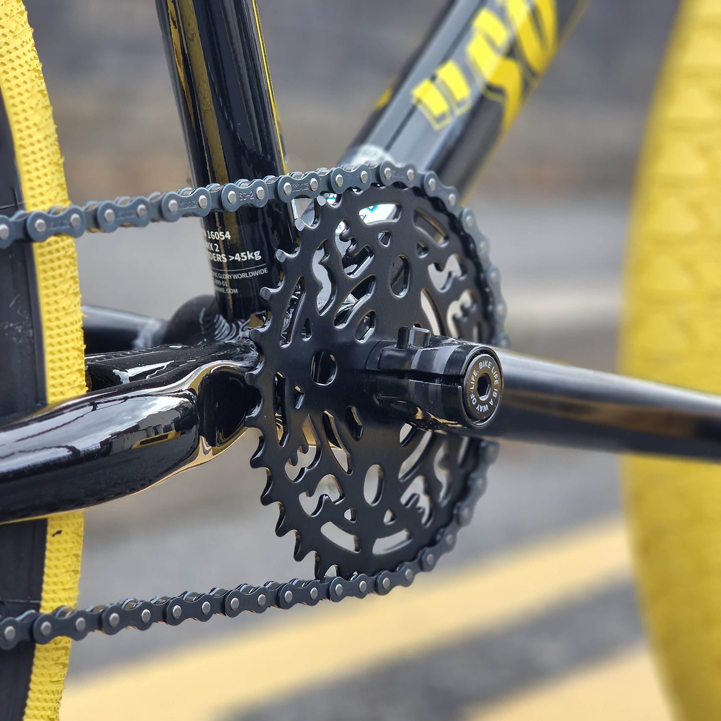 SE Bikes BMX Bikes Black Bumblebee SE Bikes So Cal Flyer 24 Inch Bike Black Bumblebee