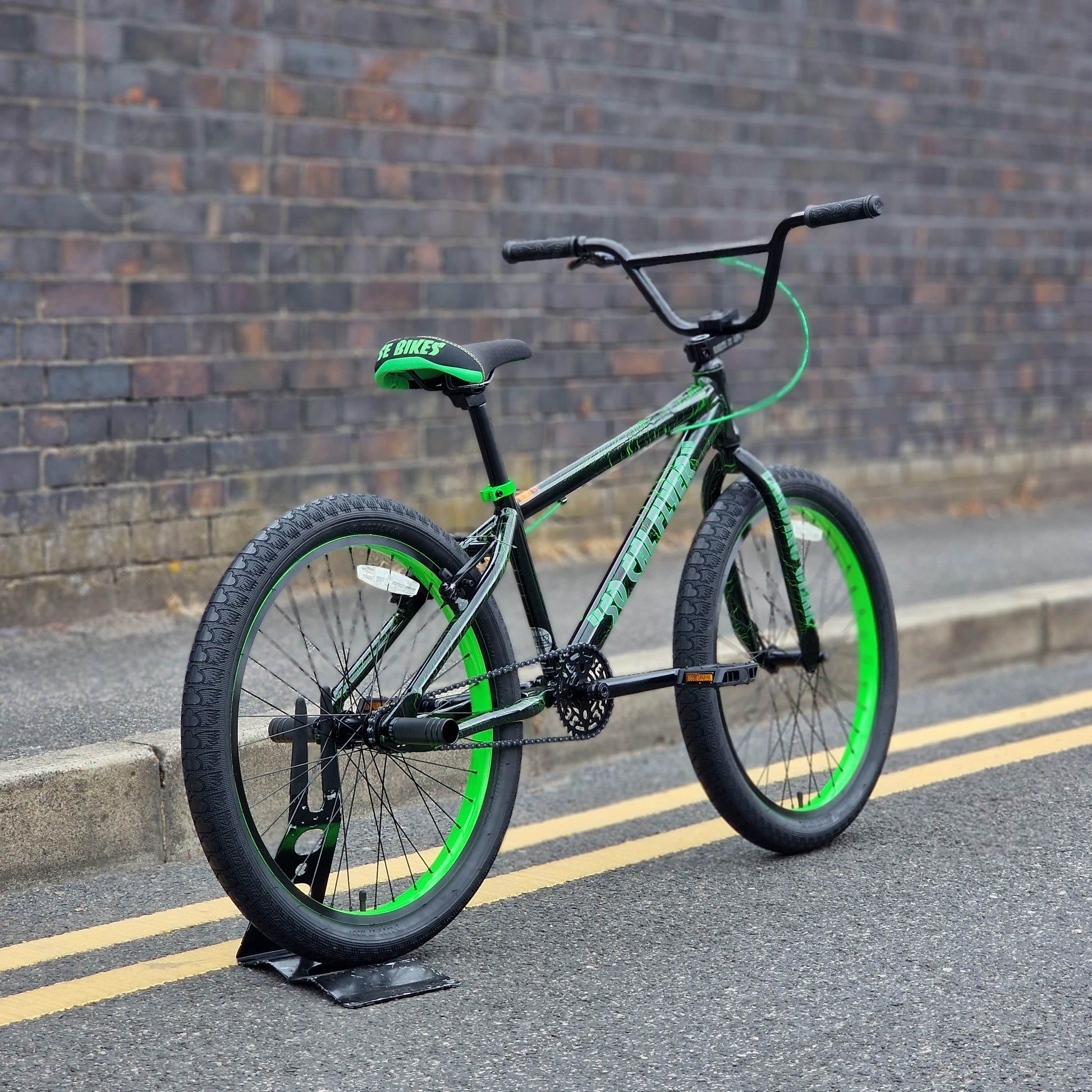 SE Bikes BMX Bikes Green Crackle SE Bikes So Cal Flyer 24 Inch Bike Green Crackle