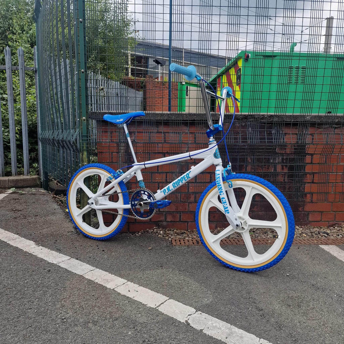 SE Racing Old School BMX White / Blue SE Racing 1989 PK Ripper Bike White / Blue