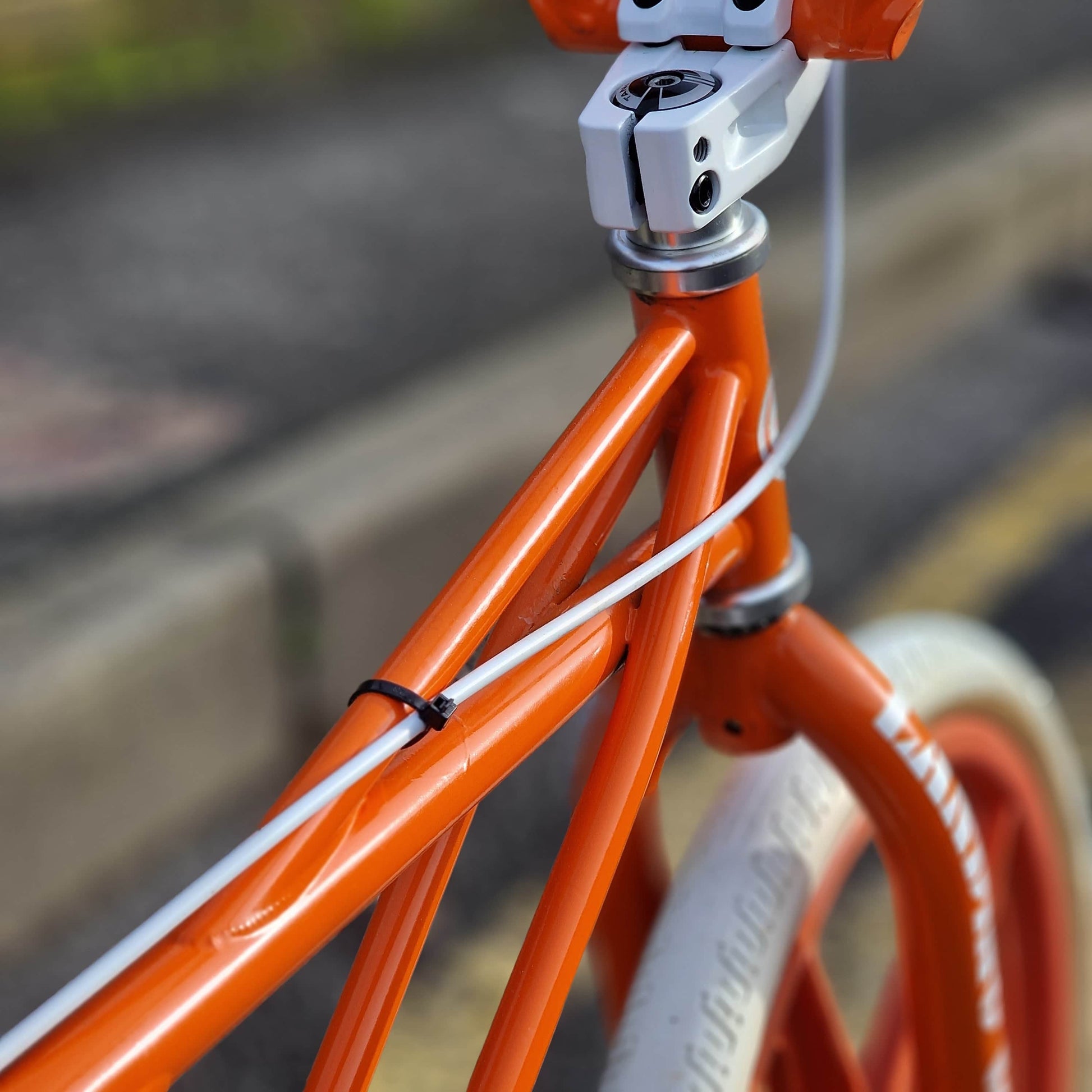 SE Bikes Old School BMX Bikes SE Racing Looptail Quadangle Bike Orange  / White