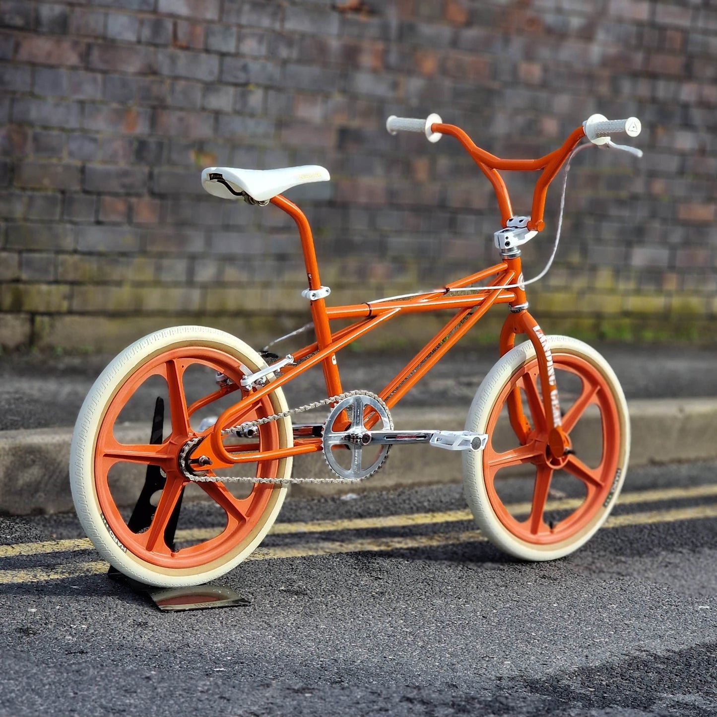 SE Bikes Old School BMX Bikes SE Racing Looptail Quadangle Bike Orange  / White