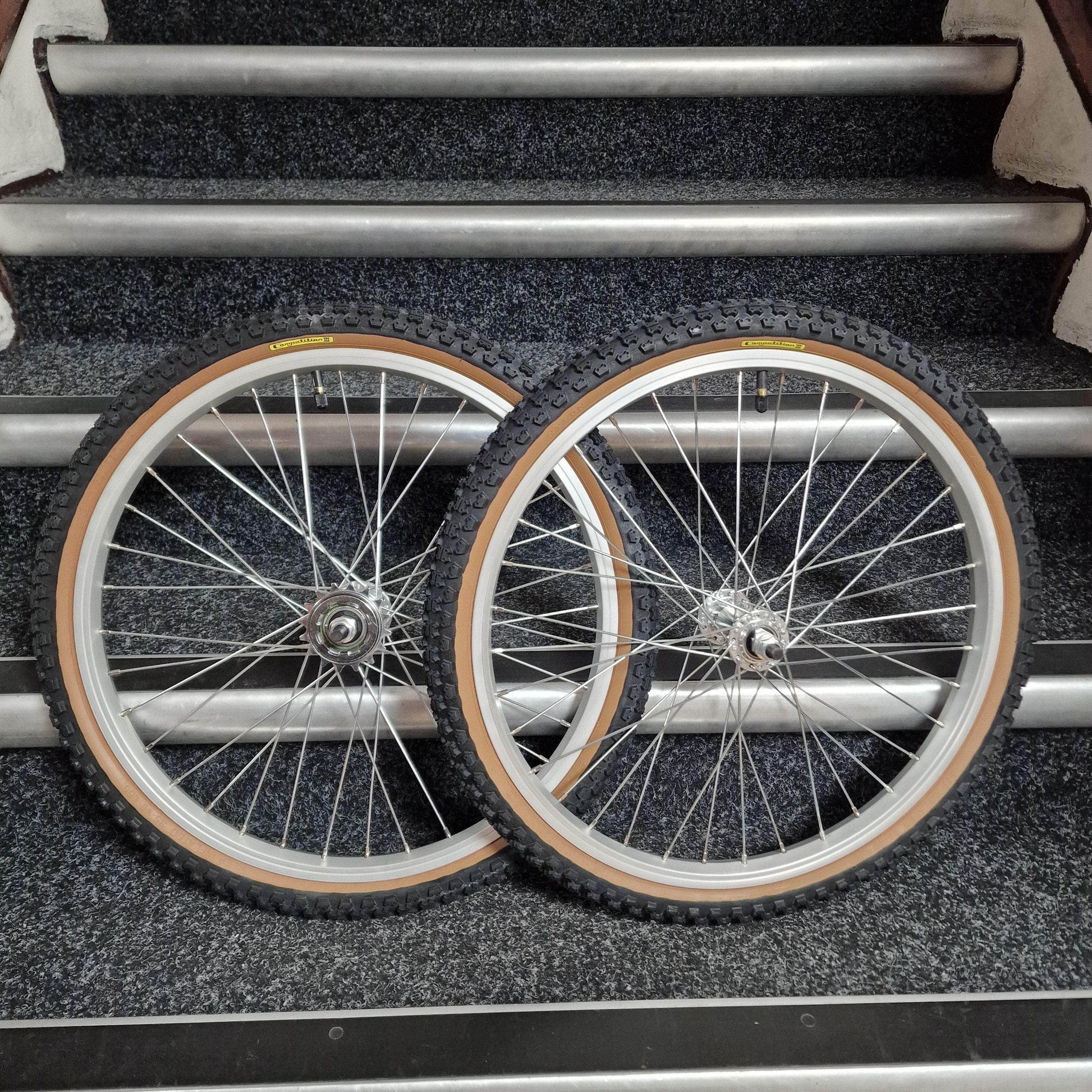 Alans BMX Old School BMX Silver Sealed Bearing Old School Alloy BMX Wheelset with Tioga Comp 3 Tyres