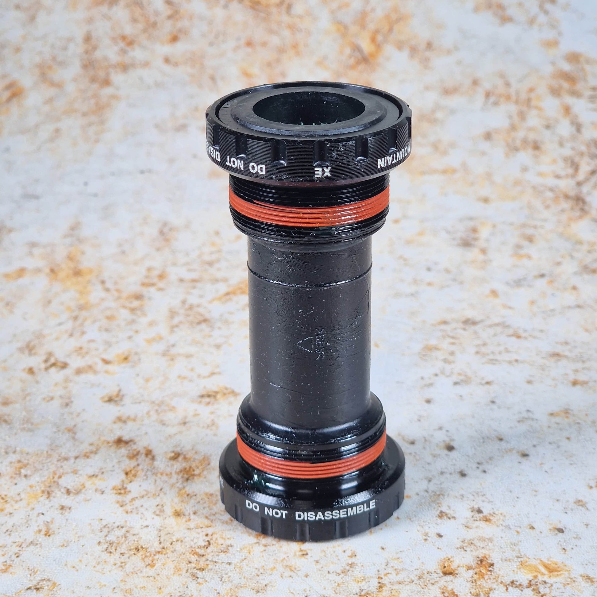 Shimano BMX Racing Shimano Hollowtech II BB-MT501 Outboard Bottom Bracket 68mm/73mm