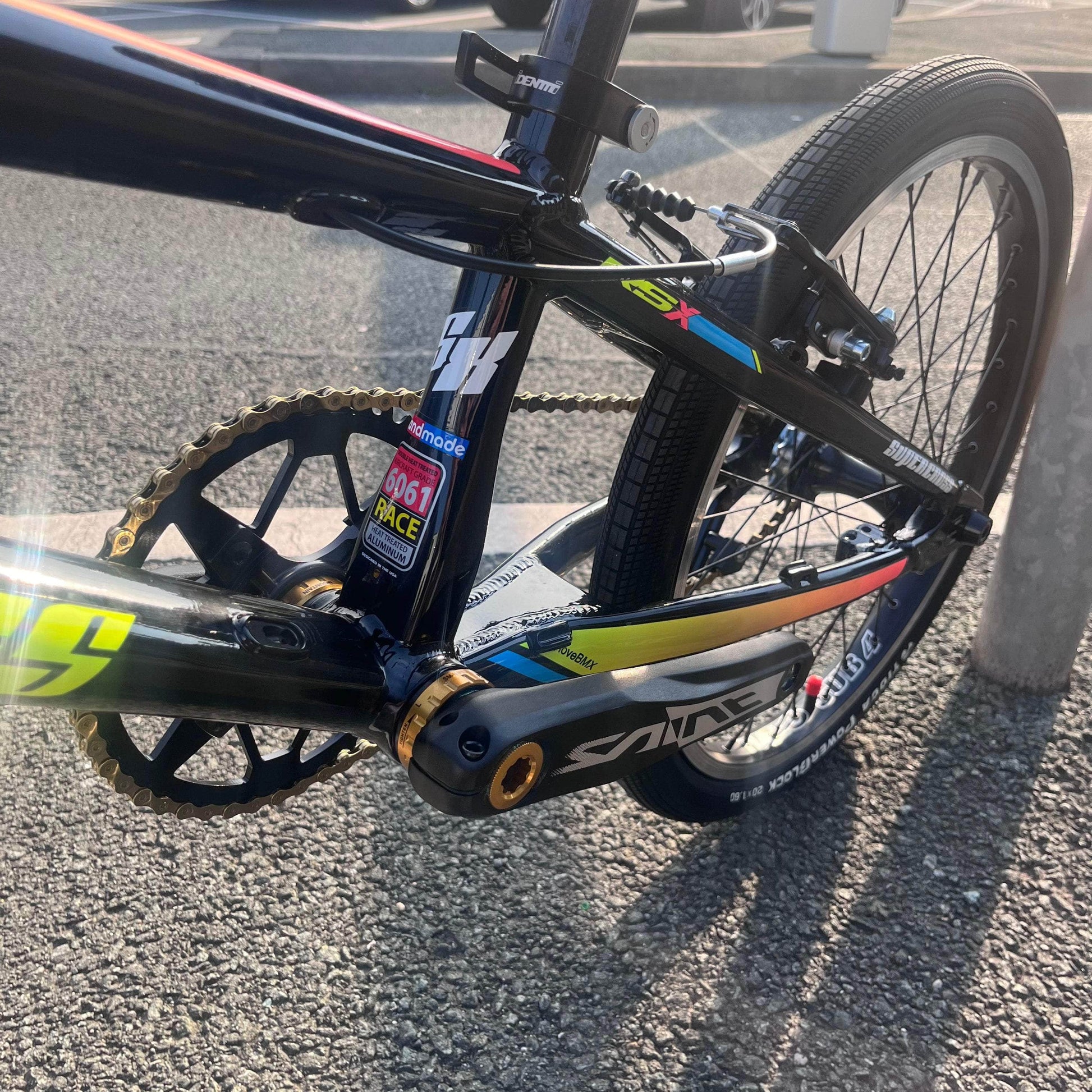 Shimano Saint FC-M820 Cranks with 68/73mm Bottom Bracket