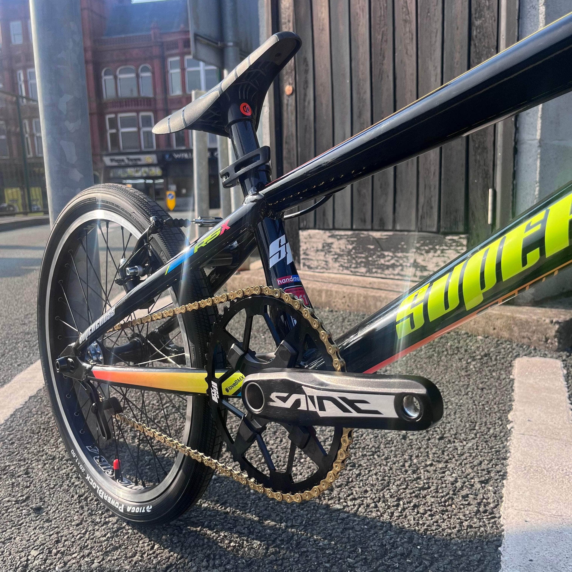 Shimano Saint FC-M820 Cranks with 68/73mm Bottom Bracket