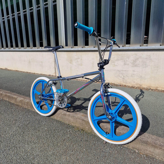 Skyway Old School BMX Silver Skyway 2024 Street Beat Bike Chrome / Aqua