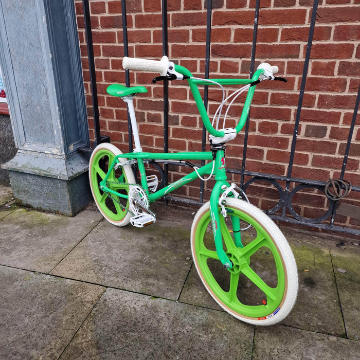 Skyway Old School BMX Green Skyway 2024 Street Beat Bike Green / White