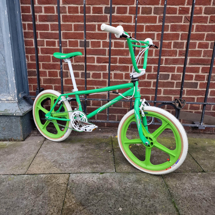 Skyway Old School BMX Green Skyway 2024 Street Beat Bike Green / White