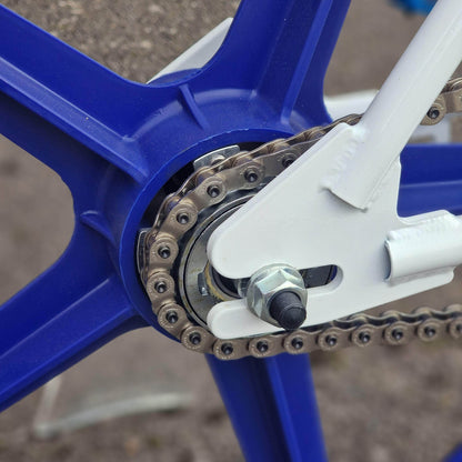 Skyway Old School BMX Bikes White Skyway 2024 Street Beat Bike White / Blue