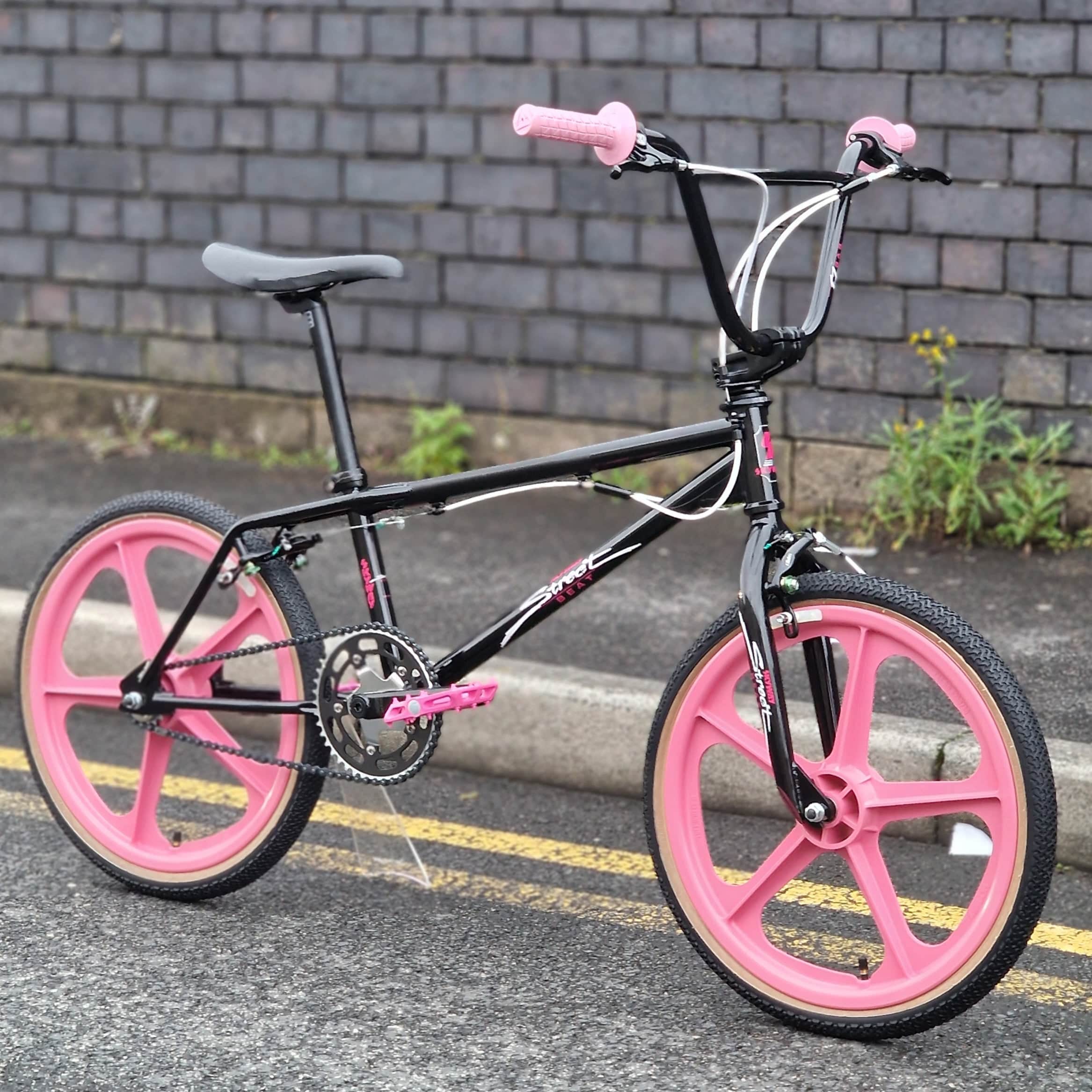 Skyway Street Beat Bike Black / Pink | Alans BMX