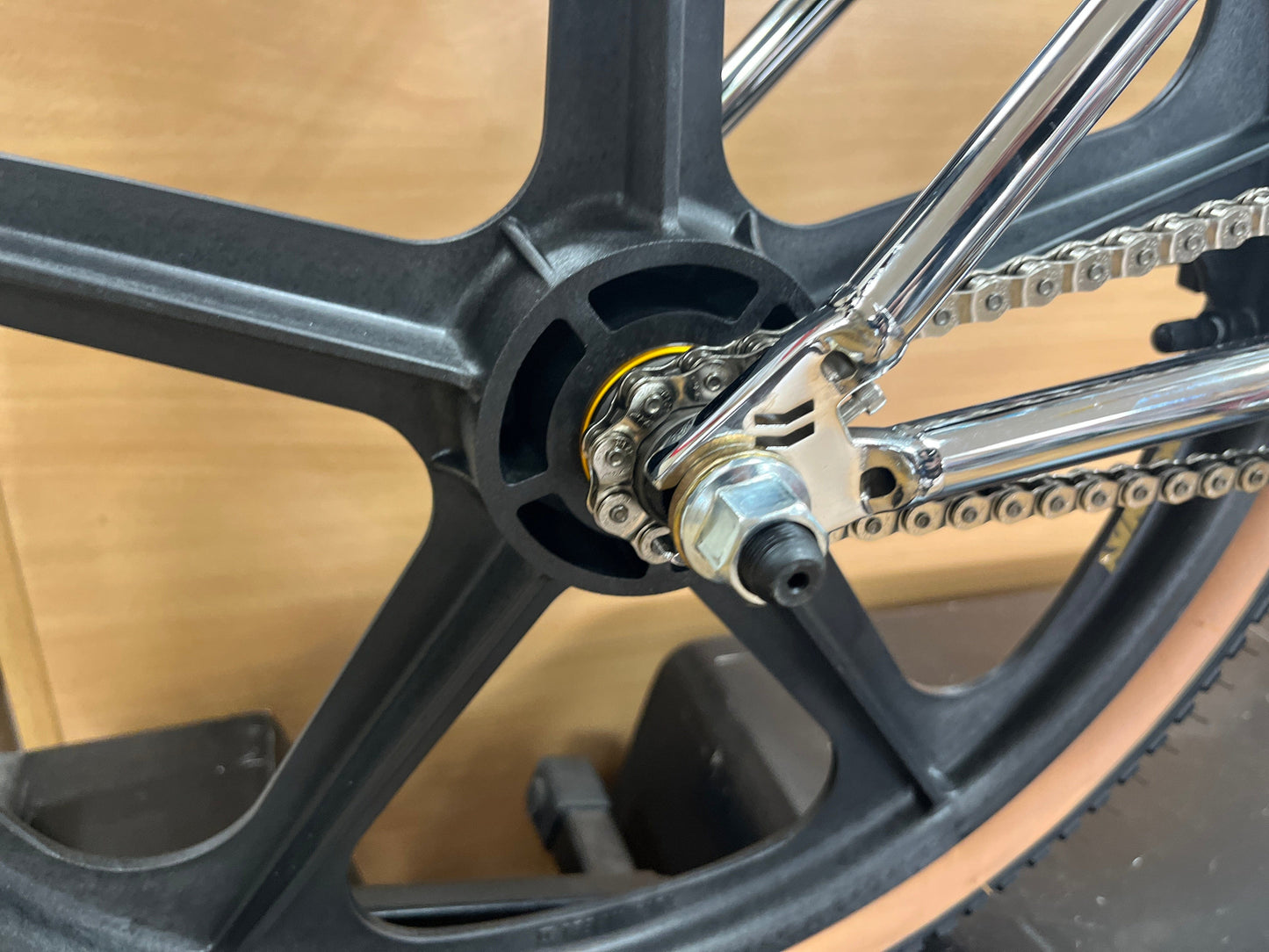 Skyway Old School BMX Skyway Graphite Tuff II 9T Gold Alloy Flange Wheels 20 Inch Pair