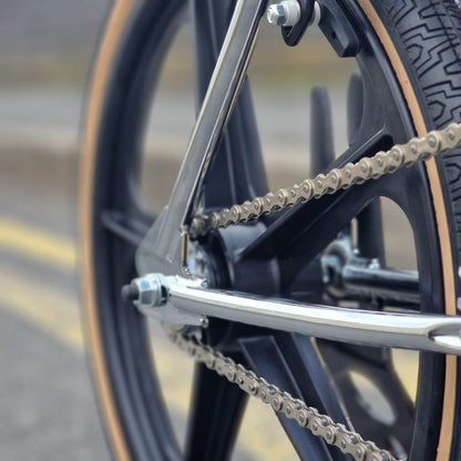 Skyway Old School BMX Bikes Silver Skyway Street Beat Bike Chrome / Black