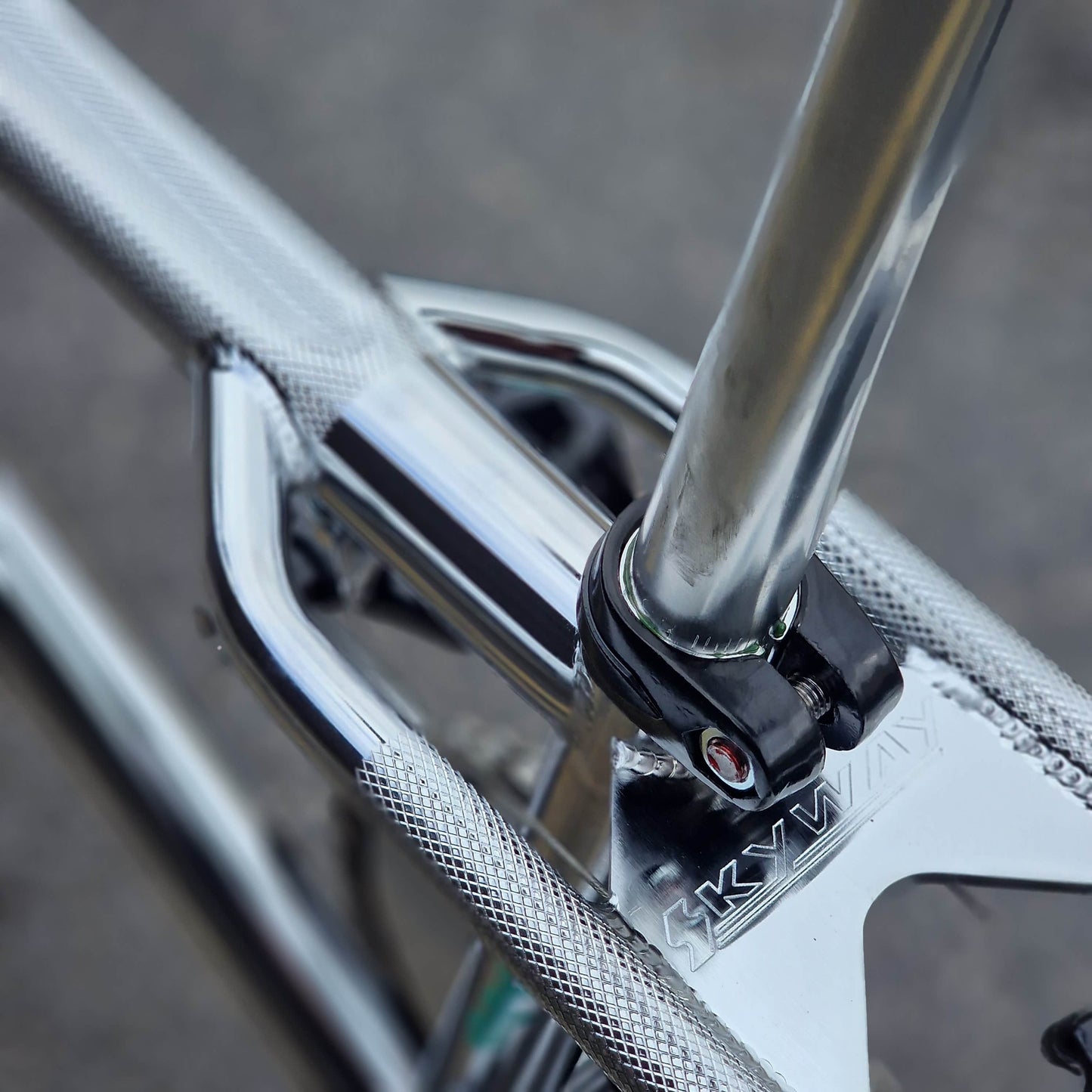 Skyway Old School BMX Bikes Silver Skyway Street Beat Bike Chrome / Black