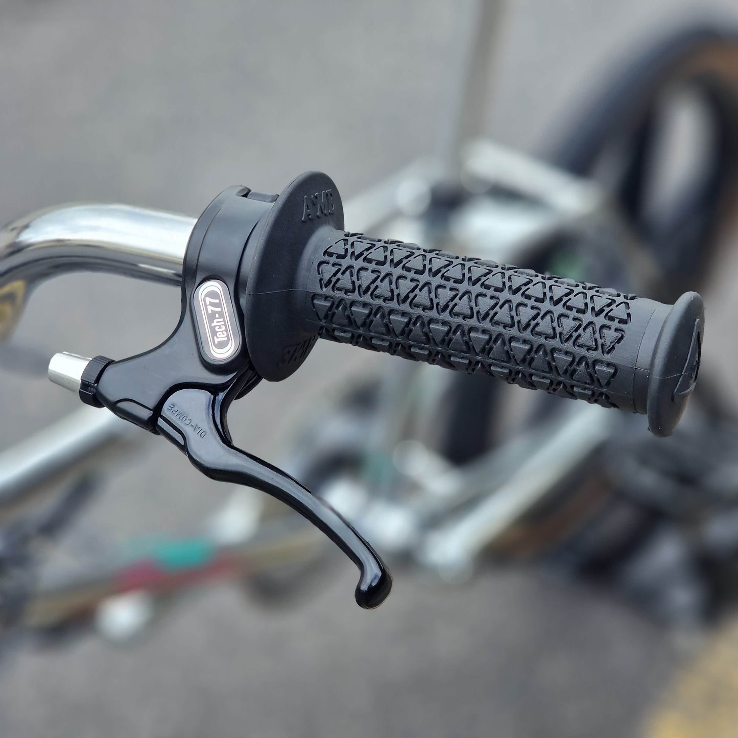 Skyway Old School BMX Bikes Silver Skyway Street Beat Bike Chrome / Black