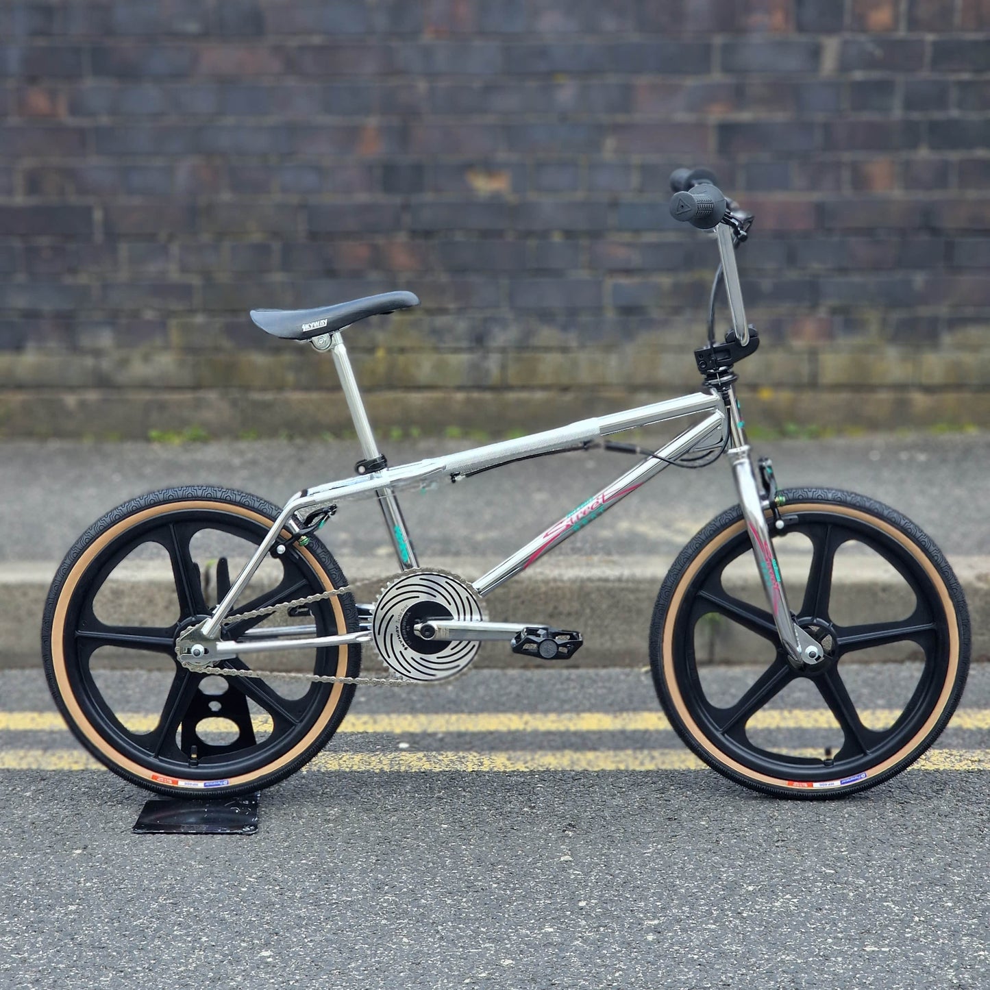 Skyway Old School BMX Bikes Silver Skyway Street Beat Bike Chrome / Black
