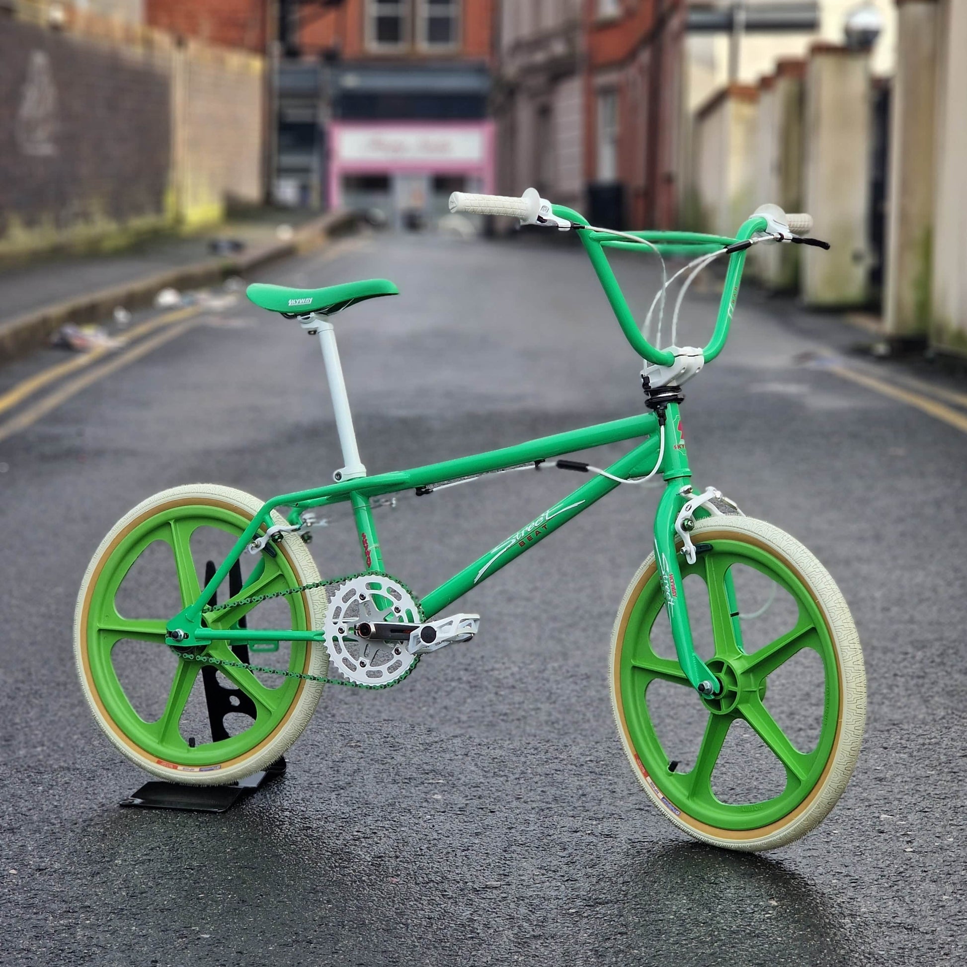 Skyway Old School BMX Bikes Green Skyway Street Beat Bike Green / White
